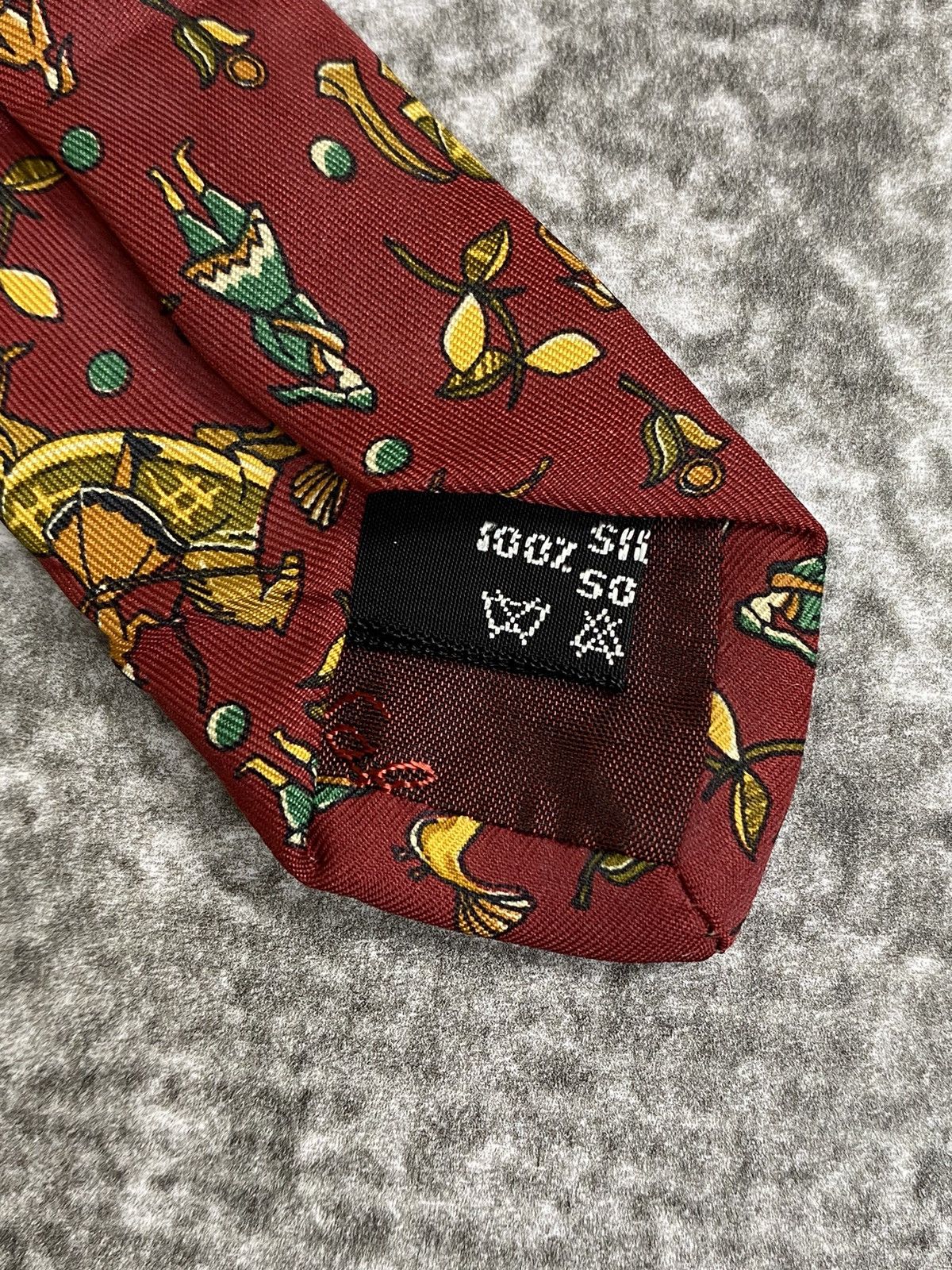 Salvatore Ferragamo Salvatore Ferragamo Burgundy Silk Horse Print Tie Size ONE SIZE - 6 Thumbnail