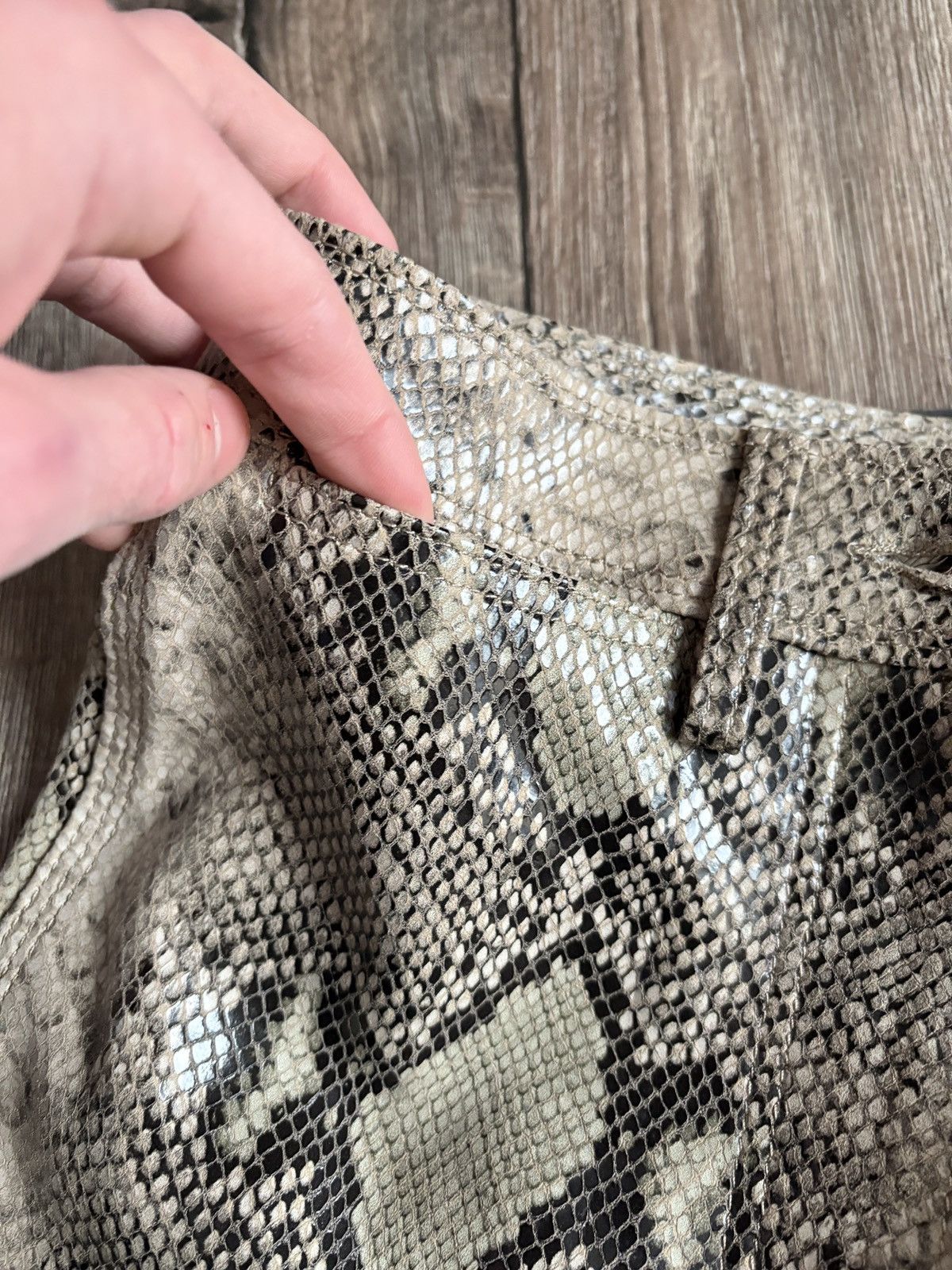 Tommy Hilfiger NWT AW19 Tommy Hilfiger x Zendaya Snakeskin Python Leather Size 26" / US 2 / IT 38 - 10 Thumbnail