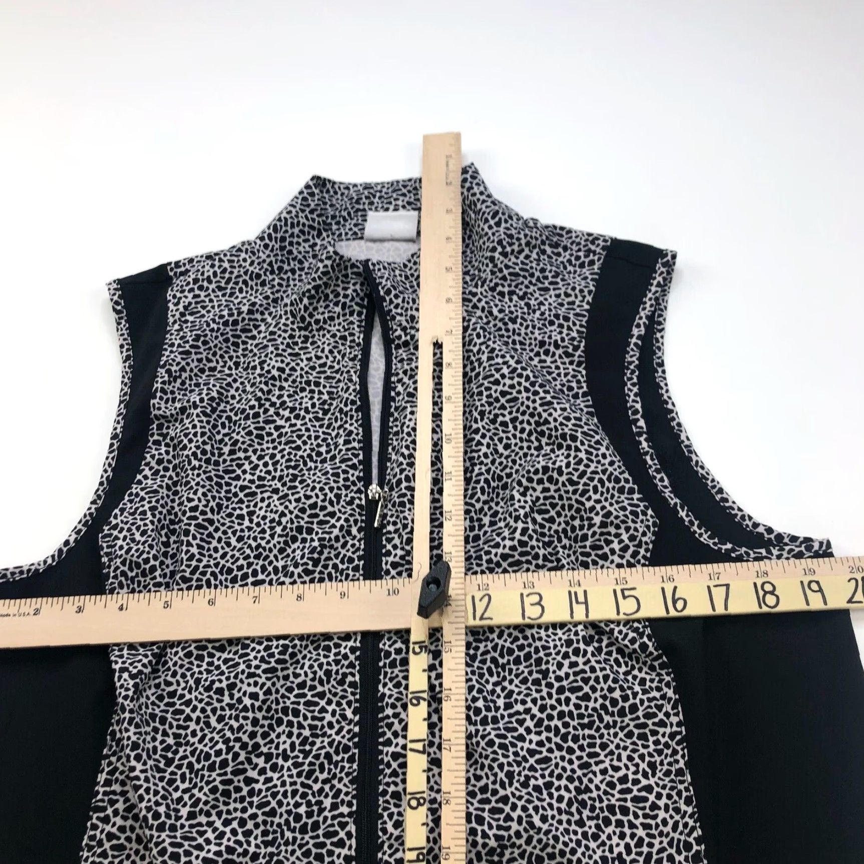 Vintage VINTAGE Weekends By Chico's 2 MINT Black Womens Full Zip Cheetah All Over Print Vest Size XS / US 0-2 / IT 36-38 - 4 Thumbnail