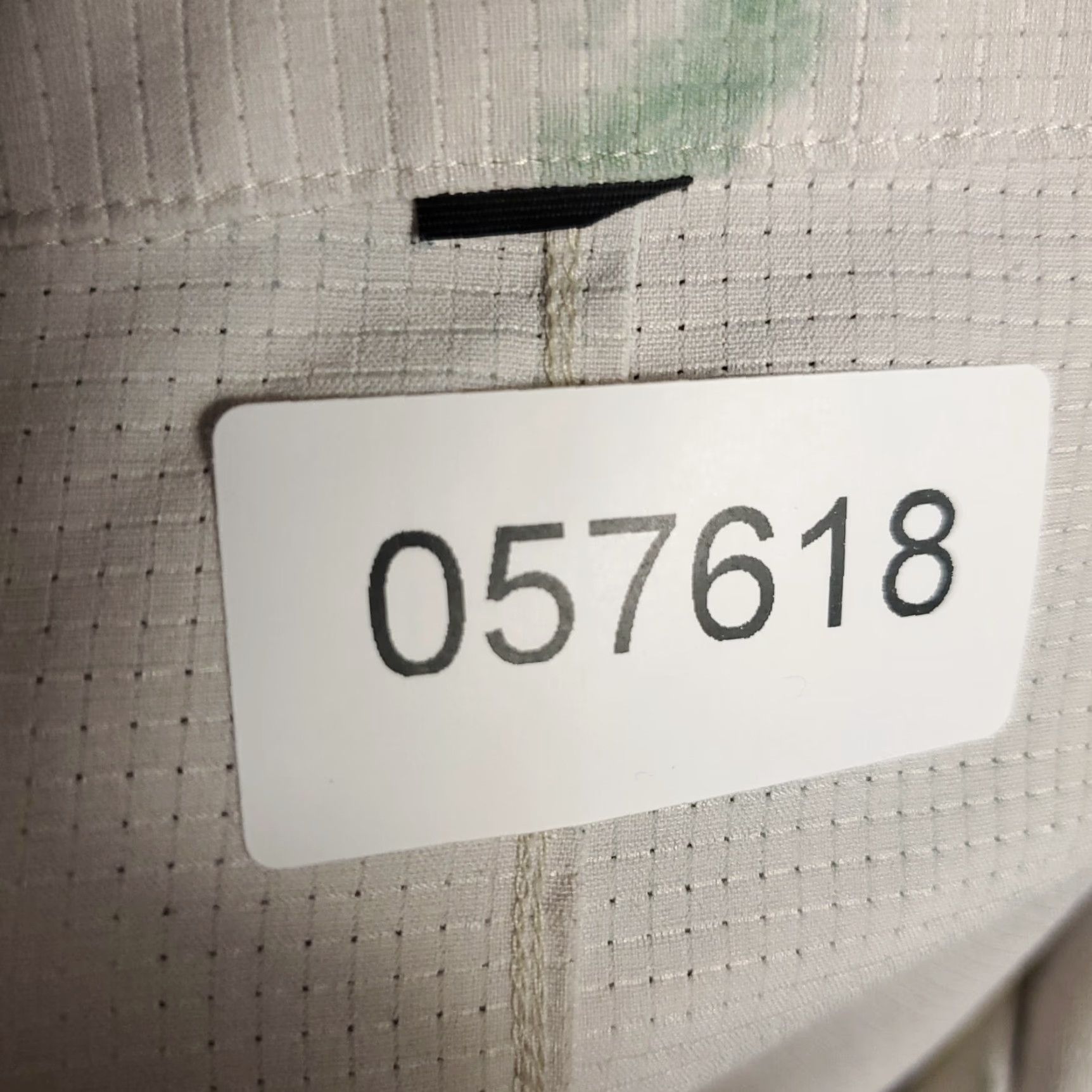 Lululemon Lululemon Shirt Mens Large Beige Airing Easy Camp Collar Snap Button Up Shirt (L) Beige Size US L / EU 52-54 / 3 - 6 Thumbnail