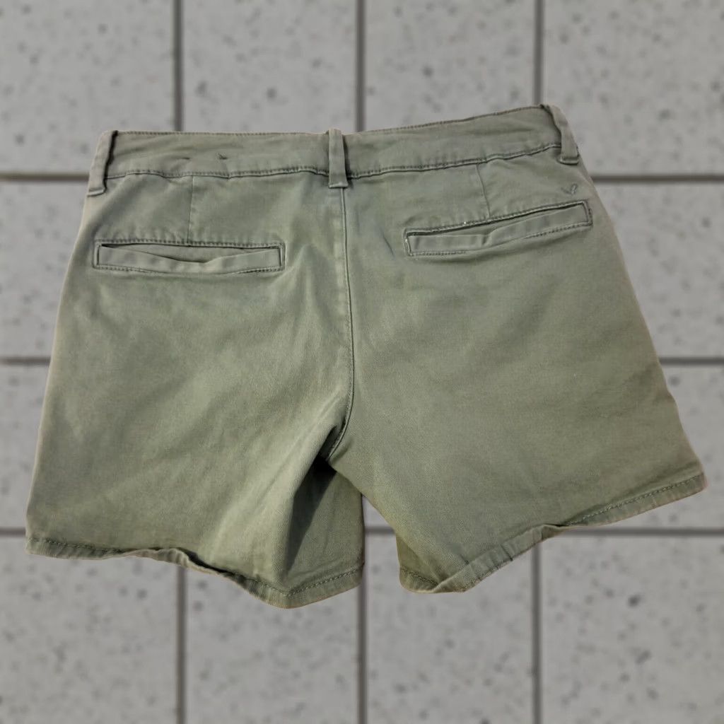 American Eagle Outfitters Womens American Eagle Outfitters Khaki Shorts 6 Cotton Chino Stretch Size 28" / US 6 / IT 42 - 1 Thumbnail