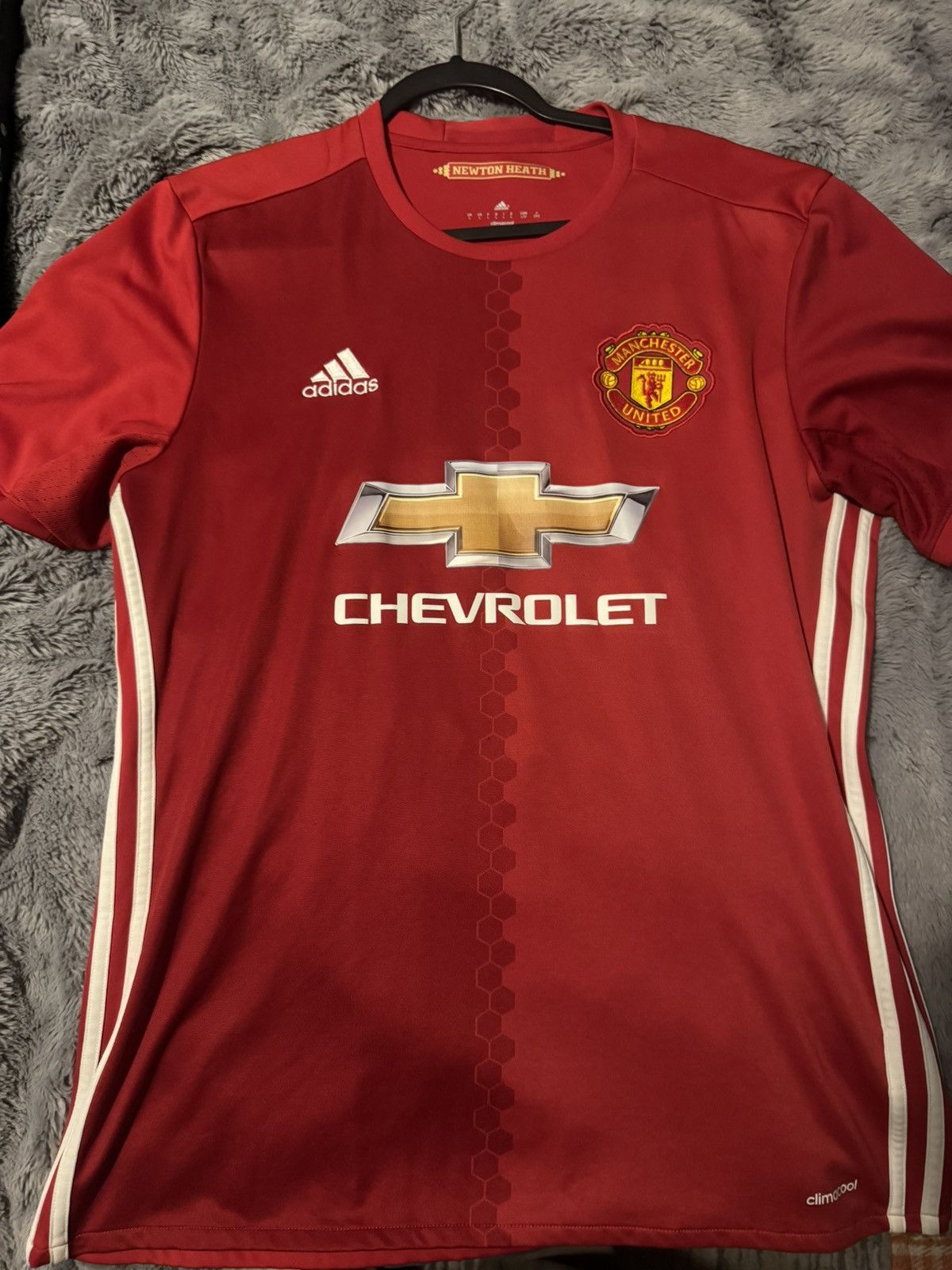 Adidas Manchester United 2016 Home Kit Paul Pogba #6 Size Large Size US L / EU 52-54 / 3 - 1 Thumbnail
