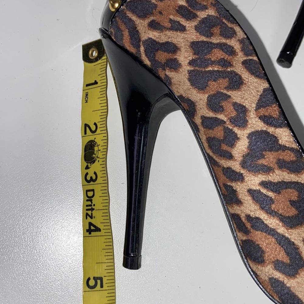 Designer ]Colin Stuart l Leopard Print Pumps W/ Gold Studs 6 Size US 6 / IT 36 - 7 Thumbnail