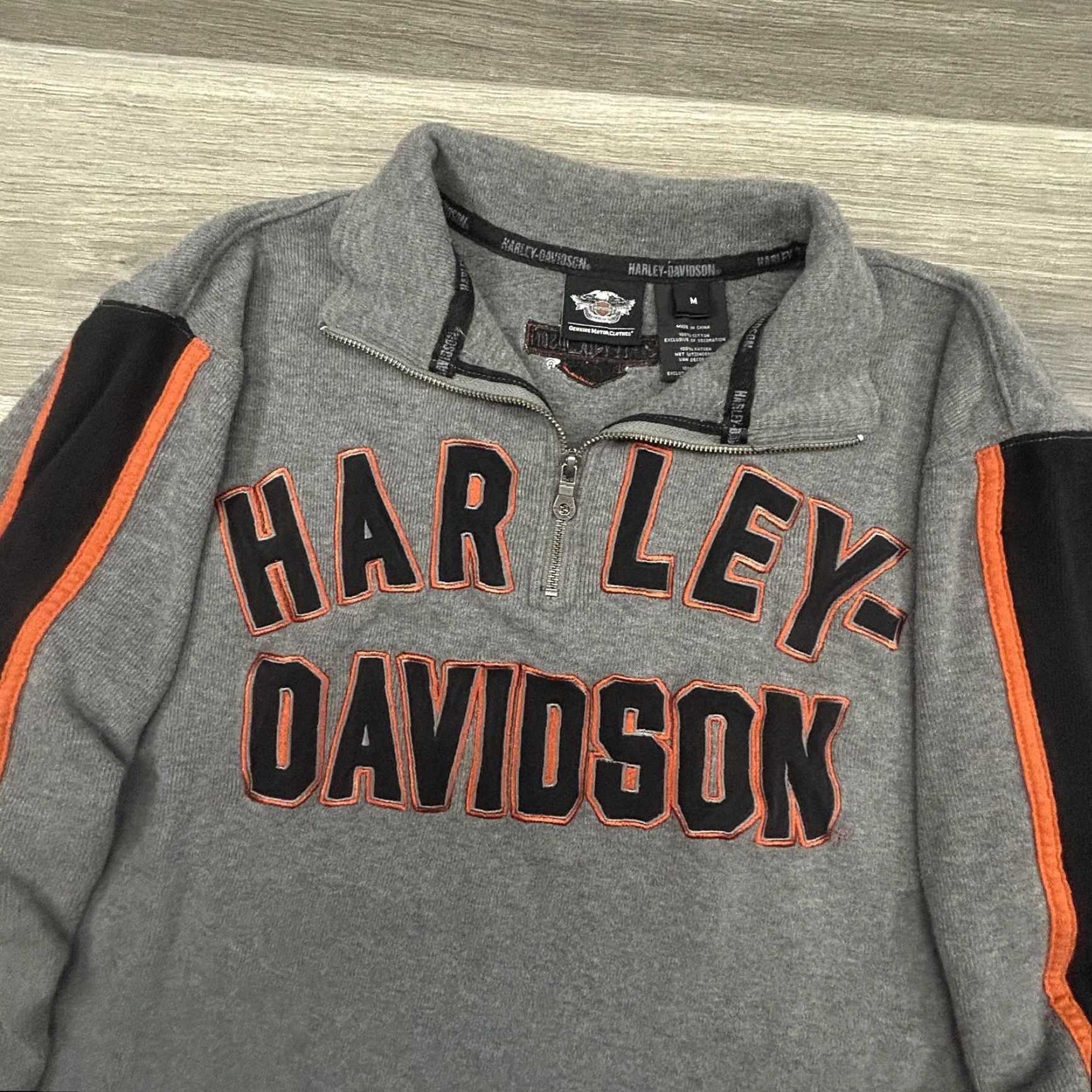 Harley Davidson VINTAGE Harley-Davidson Sweater Mens Medium Gray 1/4 Zip Pullover Sleeve Stripes Logo Graphic Print Size US M / EU 48-50 / 2 - 3 Thumbnail
