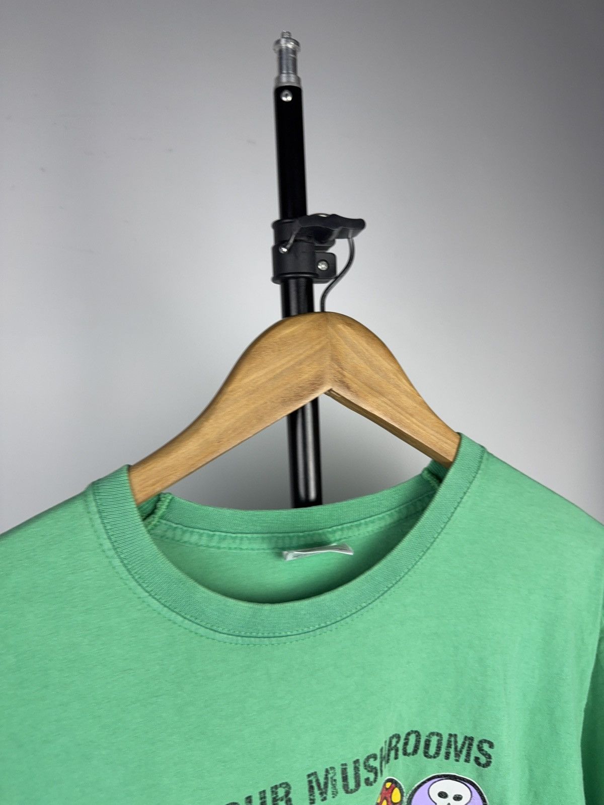 Nintendo 00s retro Know Your Mushrooms Mario Parody Tee Green Size M Size US M / EU 48-50 / 2 - 4 Thumbnail