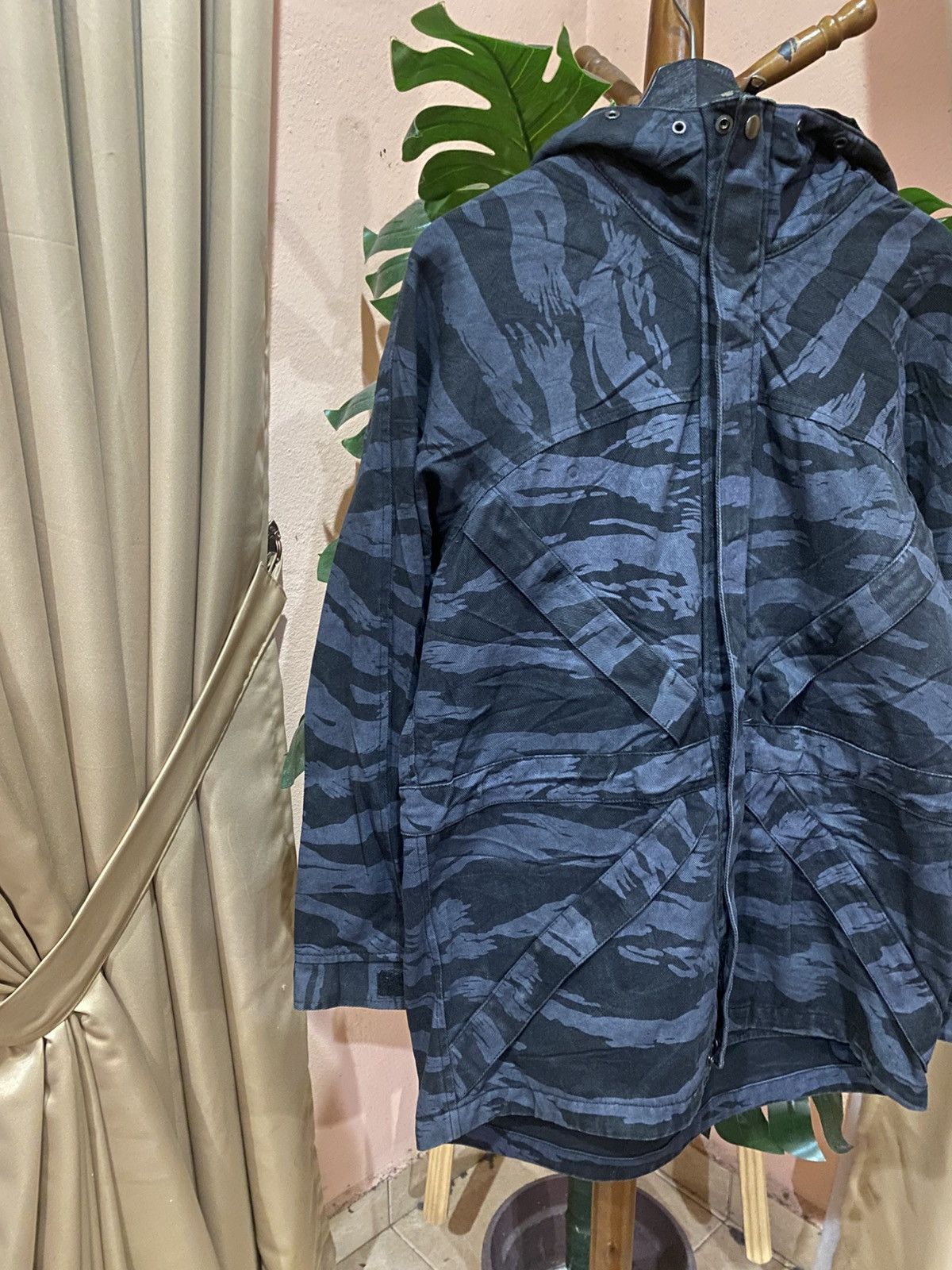 Japanese Brand World Wide Love! Tiger Camo Jacket – Japanese Streetwear Size US M / EU 48-50 / 2 - 5 Thumbnail
