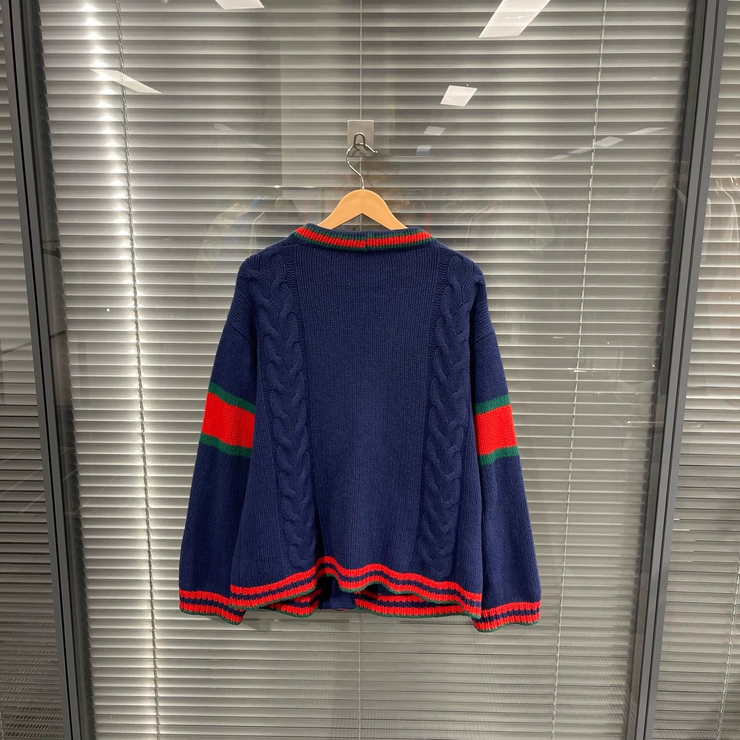 Gucci Gucci navy red green stripe cardigan L 99new Size US L / EU 52-54 / 3 - 2 Thumbnail