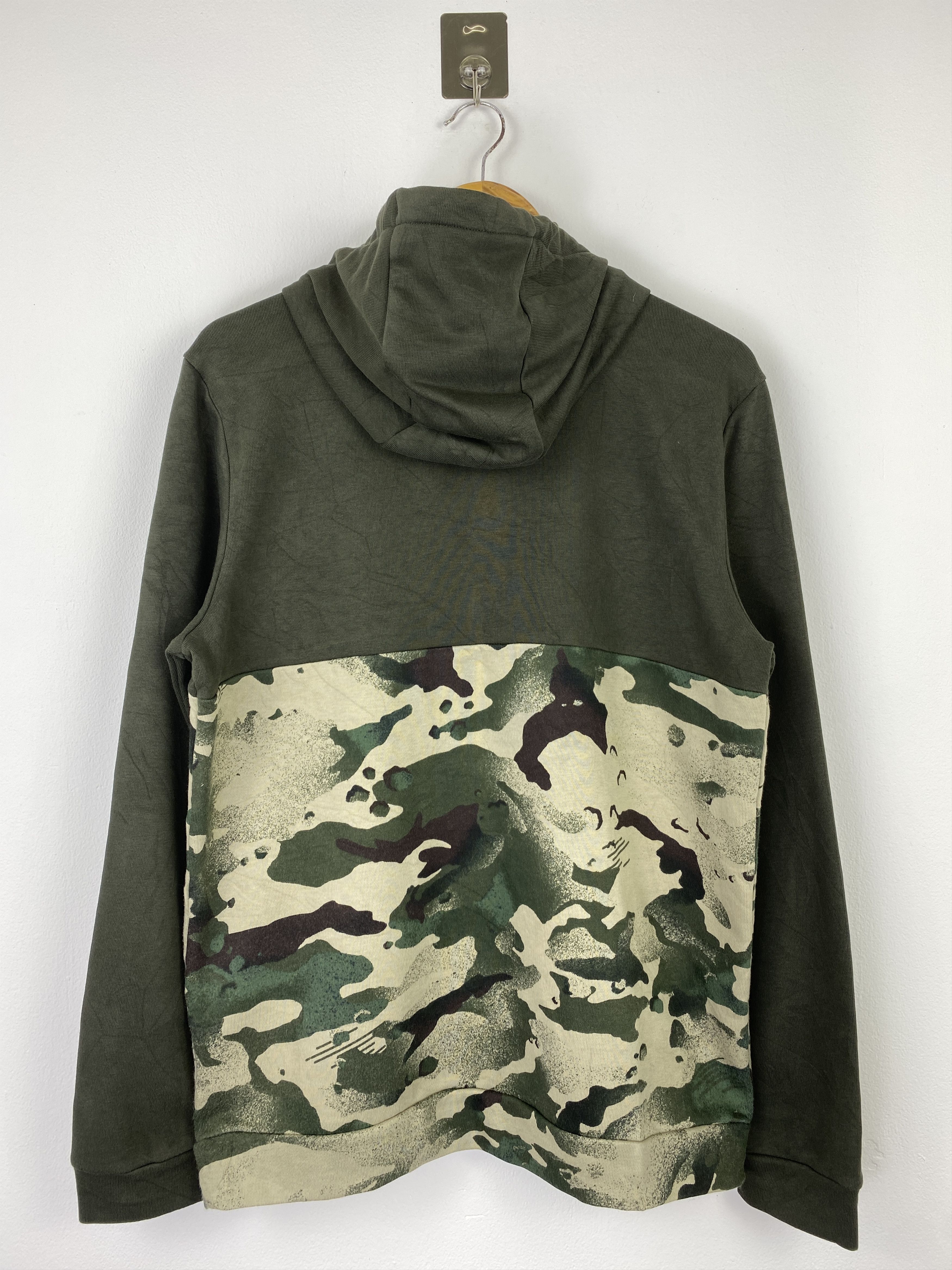 Nike Nike Dri-FIT Camo Colorblock Full-Zip Hoodie L BP0026 Size US L / EU 52-54 / 3 - 3 Thumbnail