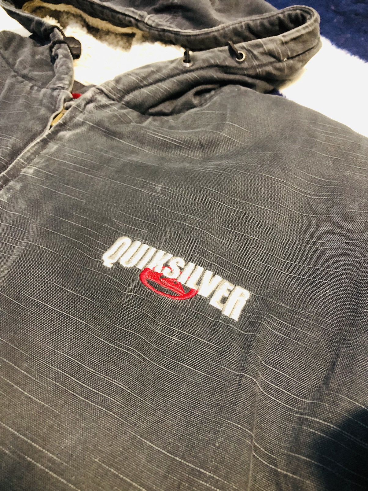 Quiksilver × Vintage Vintage Quiksilver Embroidered Spell Out Hoodie Sweater Size US XL / EU 56 / 4 - 4 Thumbnail