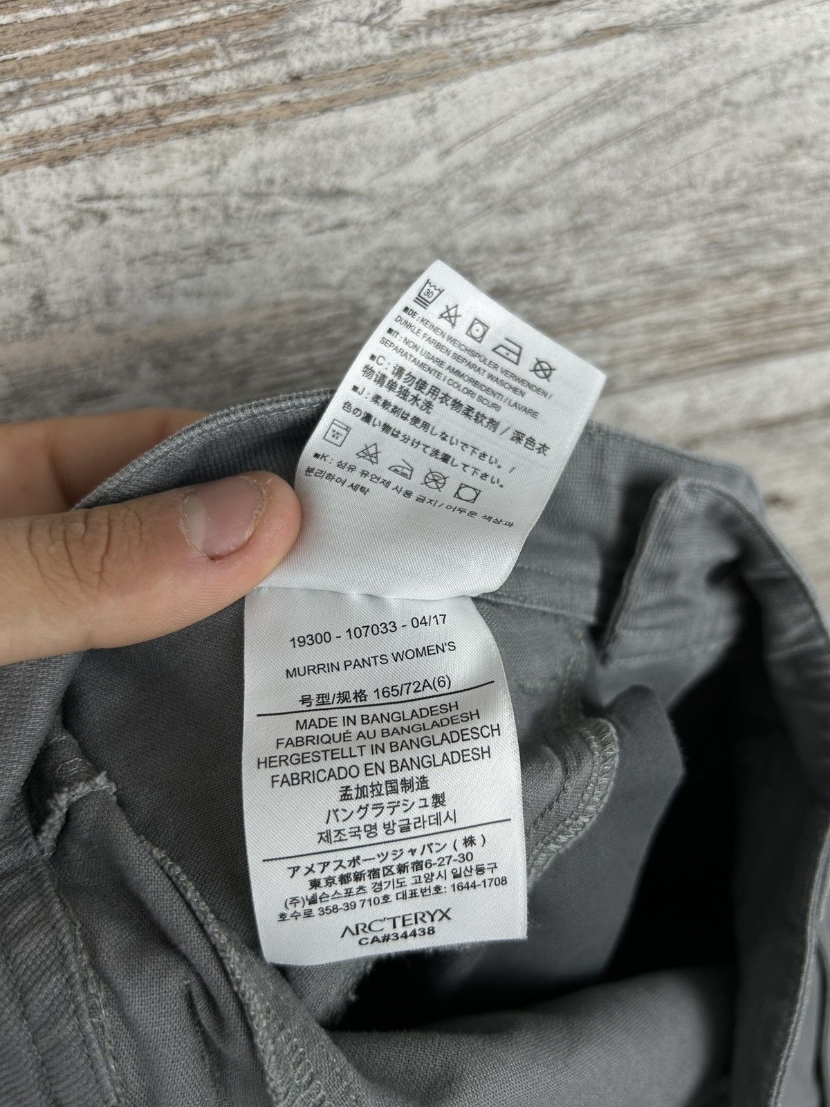Arc'teryx Women’s Arcteryx Outdoor velvet pants corduroy cargo Size 28" / US 6 / IT 42 - 17 Thumbnail