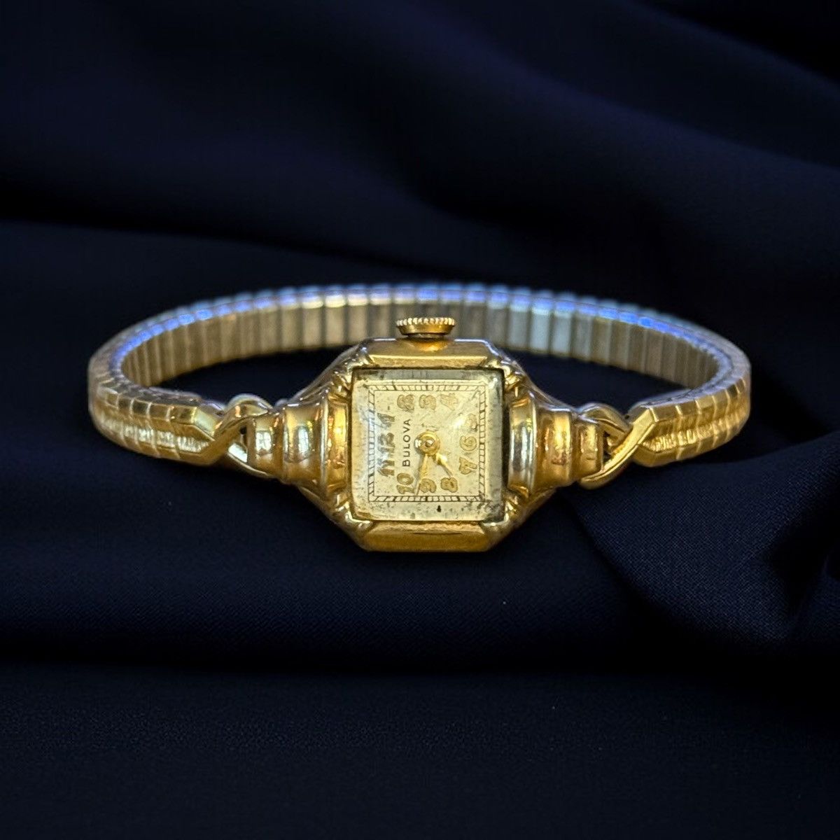 Bulova Vintage Bulova 10K gold filled mechanical windup watch Size ONE SIZE - 1 Thumbnail