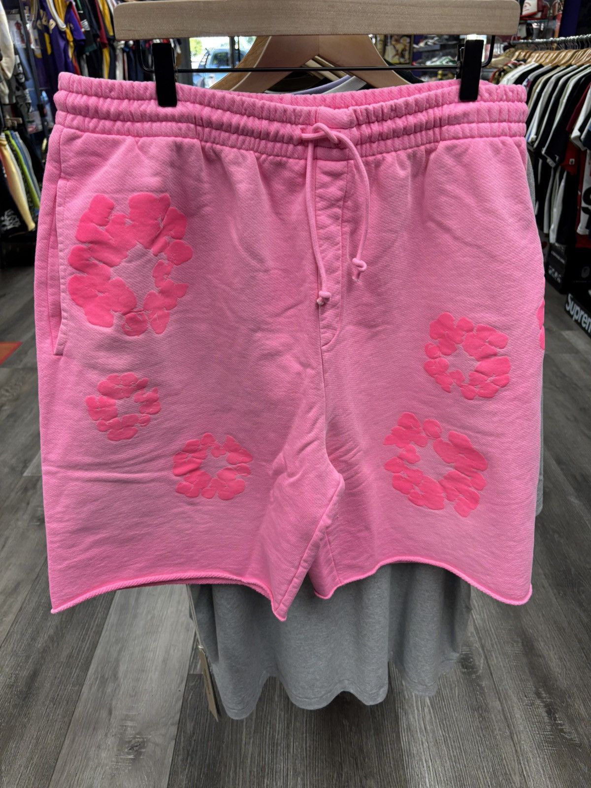 DENIM TEARS Cotton Wreath Shorts Pink XL Size US 36 / EU 52 - 1 Thumbnail