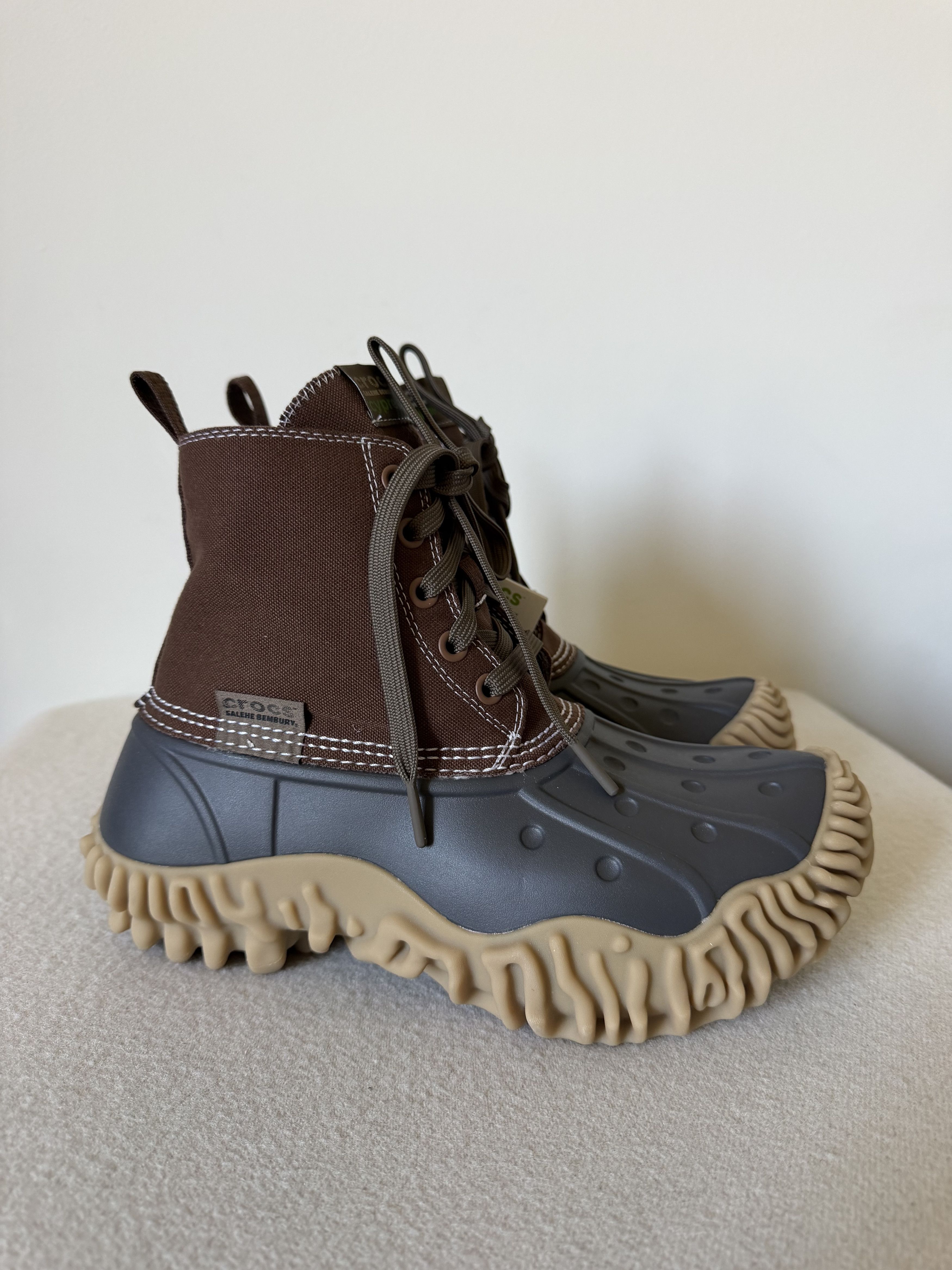 Crocs × Salehe Bembury Salehe Bembury Crocs Pollex Cypress in Taho Brown Size US 8 / EU 41 - 1 Thumbnail