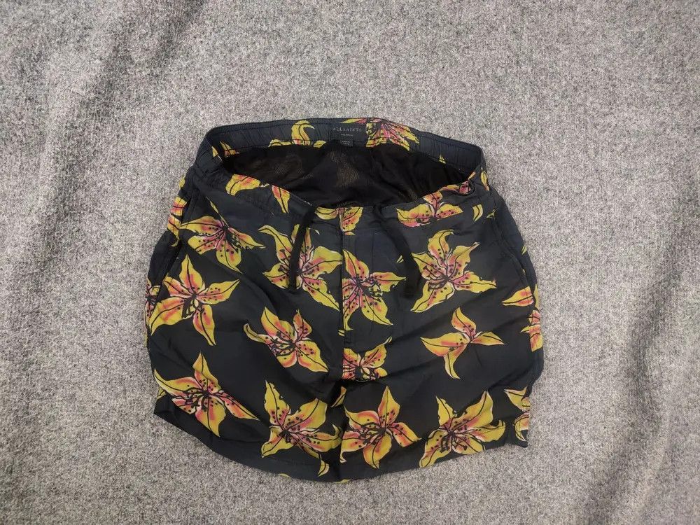 Allsaints Allsaints Hibiscus Swim Casual Nylon Floral Pattern Shorts Size US 32 / EU 48 - 2 Thumbnail