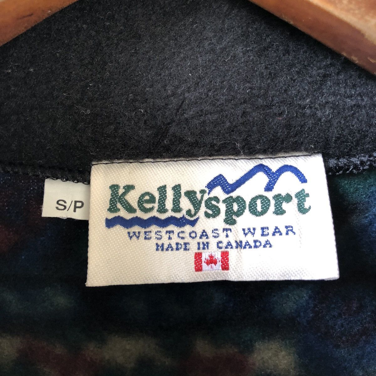 Other KELLYSPORT Canada Native Fleece Fullover- Yukon Style Size US M / EU 48-50 / 2 - 11 Thumbnail