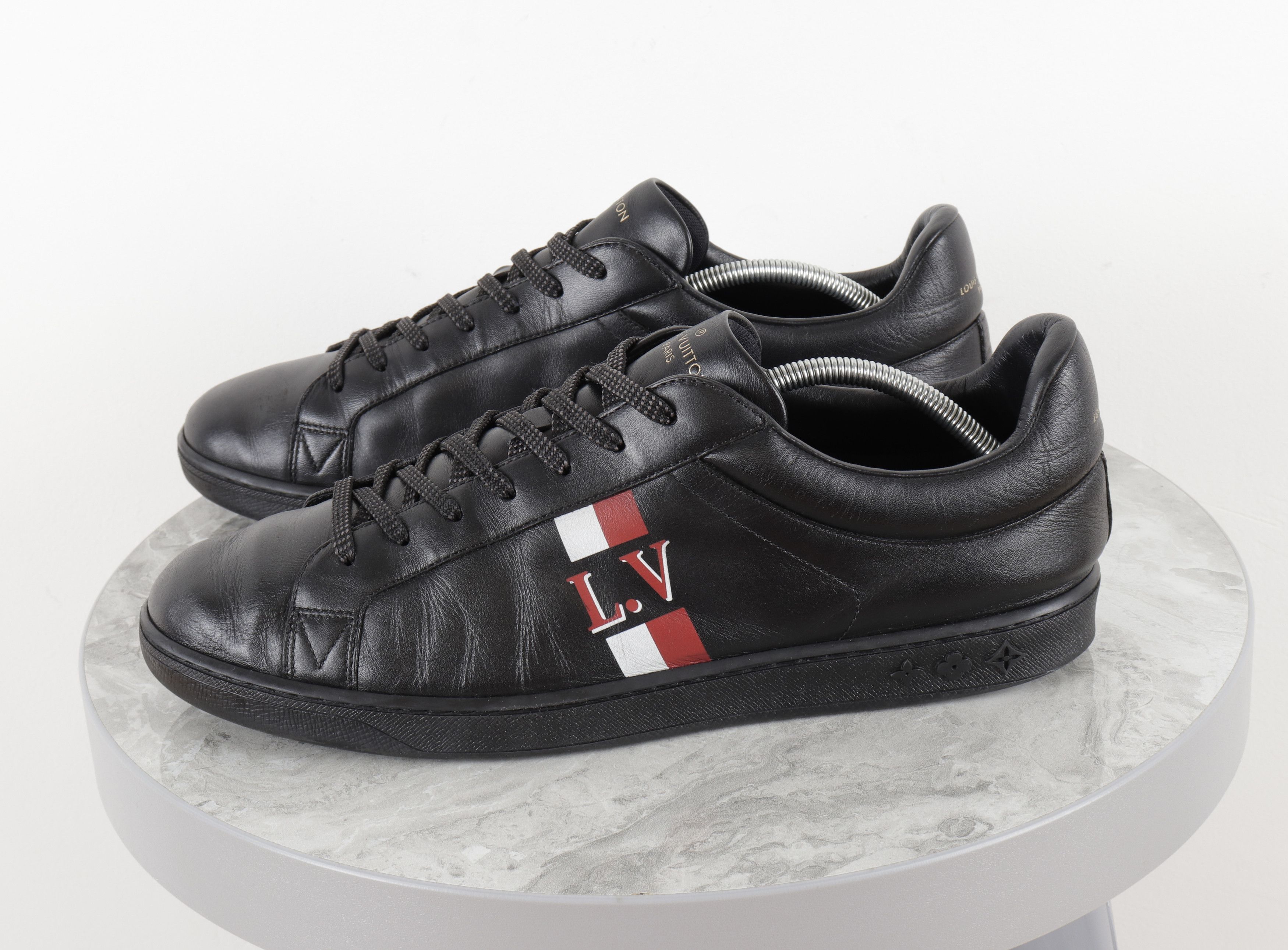 Louis Vuitton LOUIS VUITTON Black Leather Sneakers Size US 10 / EU 43 - 6 Thumbnail