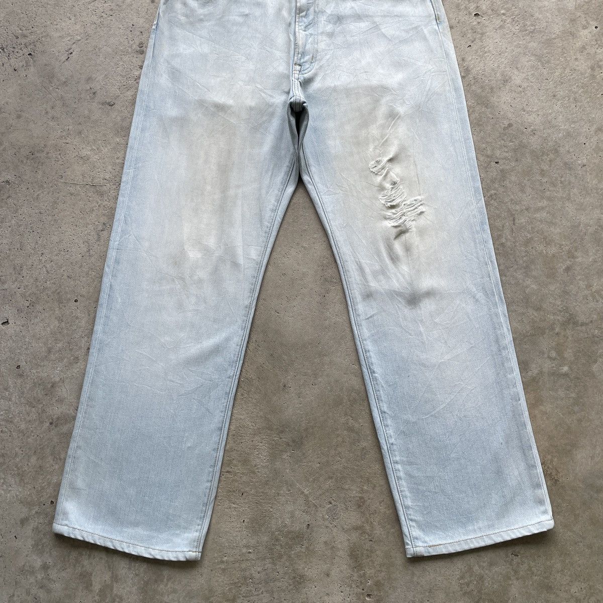 Japanese Brand Japanese Brand Light Wash Distressed Jeans Faded Pants Denim Size US 31 - 4 Thumbnail