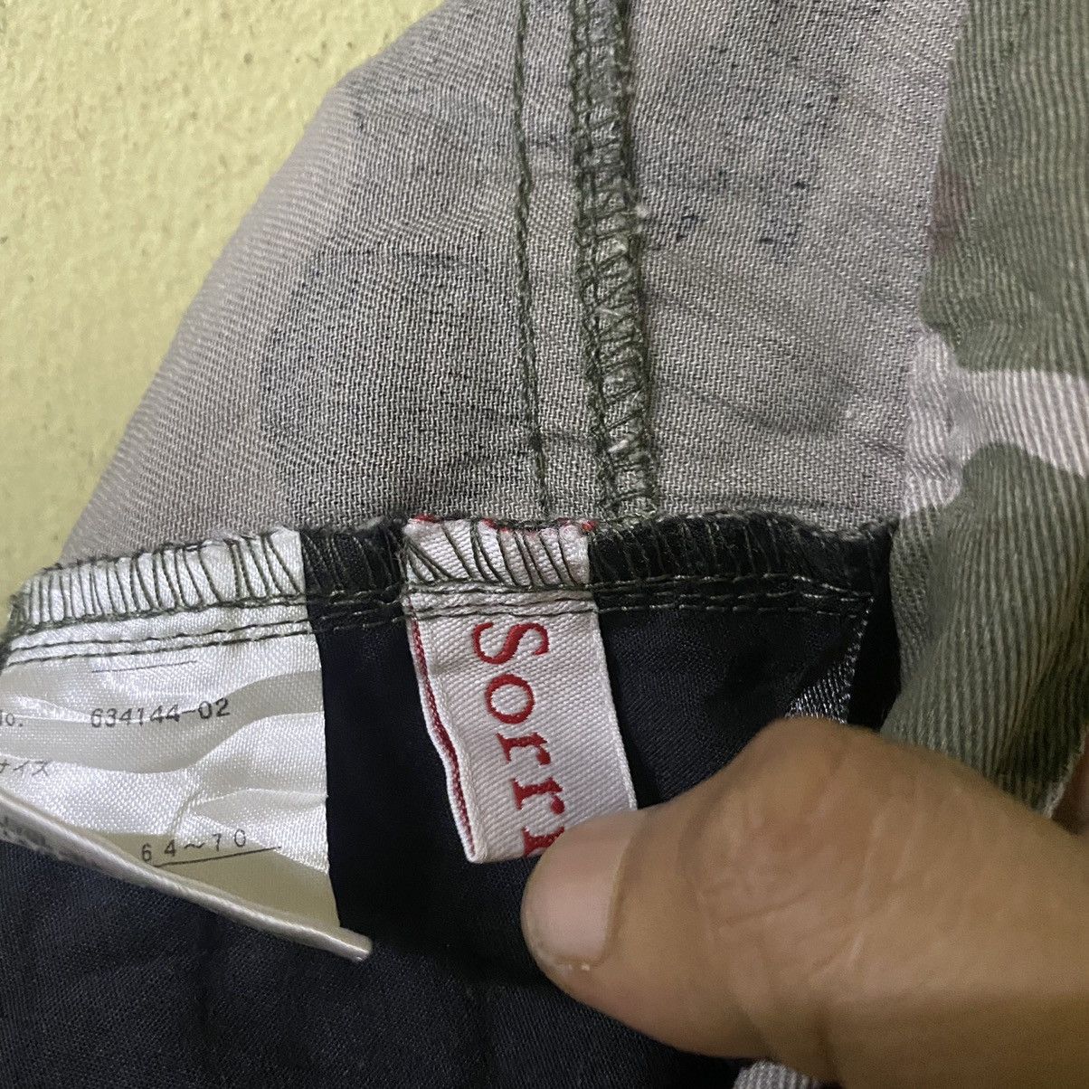 Japanese Brand Soridere mini skirt camo design Size 27" / US 4 / IT 40 - 7 Thumbnail