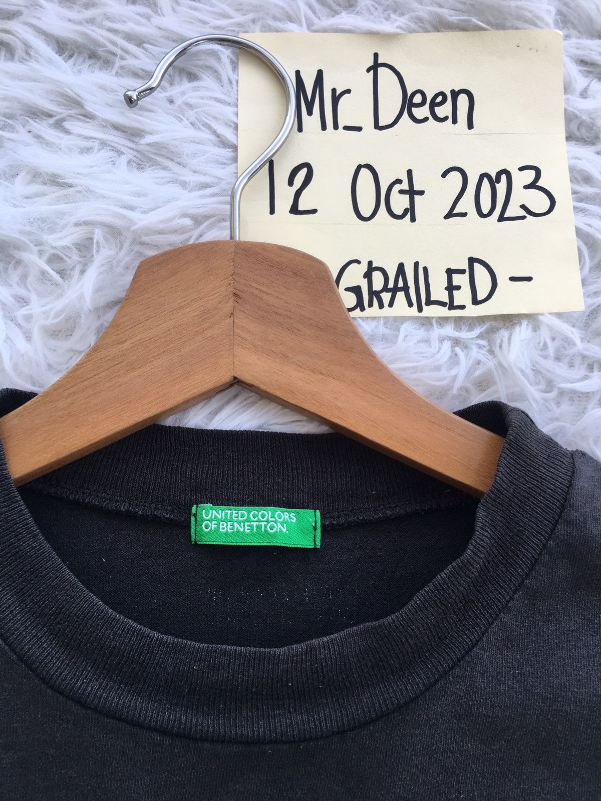 United Colors Of Benetton Rare United Colors of Benetton Spellout Tshirt Size US M / EU 48-50 / 2 - 6 Thumbnail