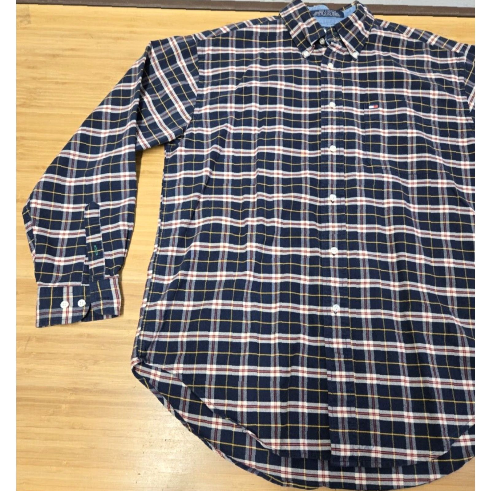 Tommy Hilfiger VINTAGE Tommy Hilfiger Button Shirt Mens Medium Plaid Long Sleeve Cotton Size US M / EU 48-50 / 2 - 3 Thumbnail
