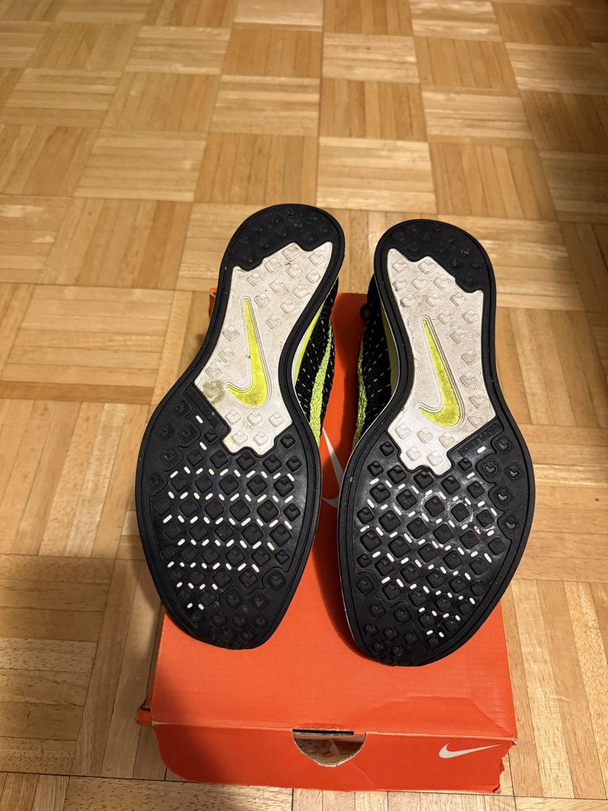 Nike Nike Flyknit Racer Sail/Volt Black Size US 10.5 / EU 43-44 - 8 Thumbnail
