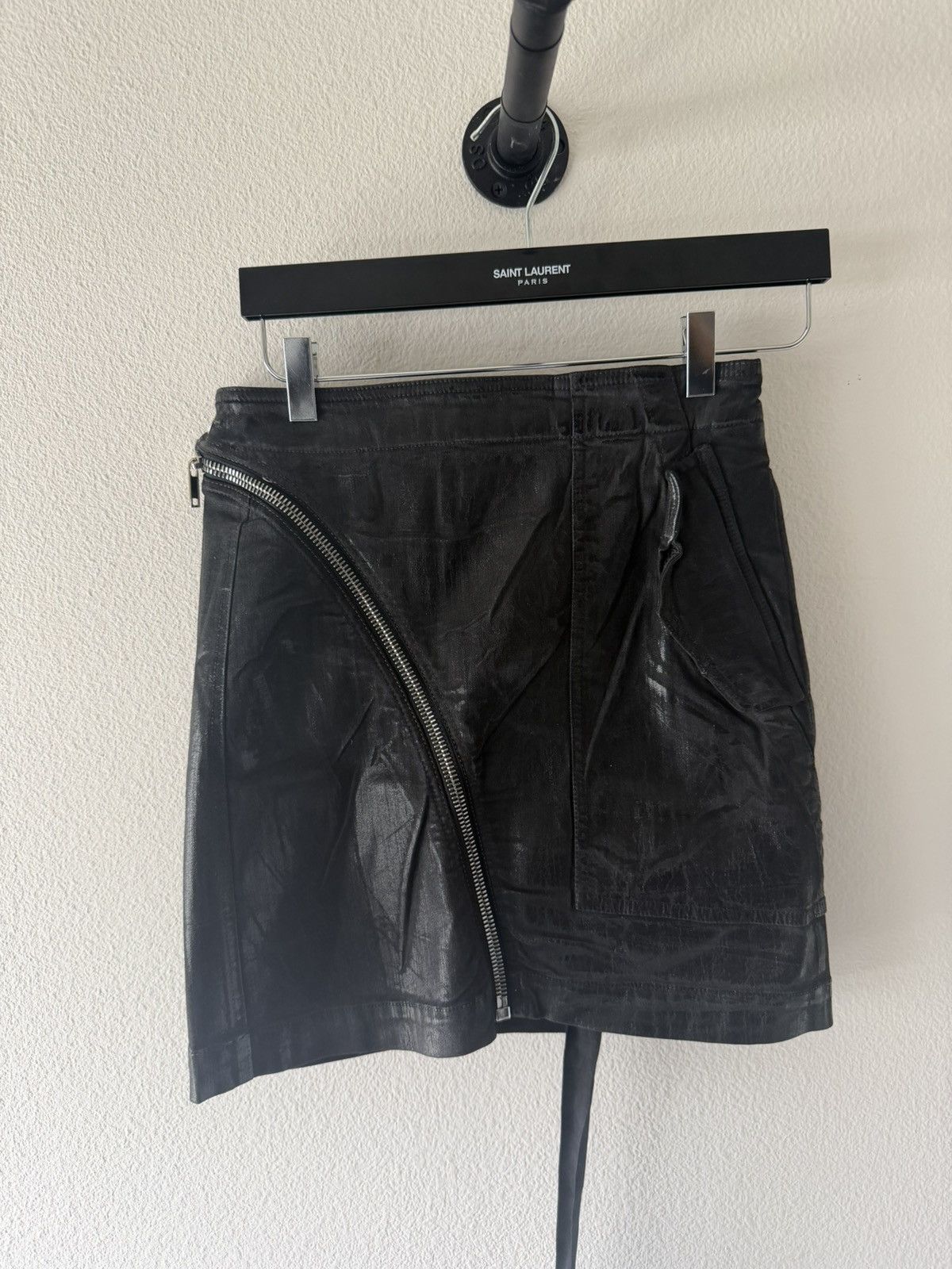 Rick Owens Foil Waxed Aircut Denim Skirt S Size 27" / US 4 / IT 40 - 1 Thumbnail