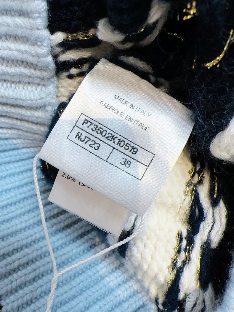 Chanel CHANEL 22B Blue White Stripe Knit Cardigan Size M / US 6-8 / IT 42-44 - 7 Thumbnail