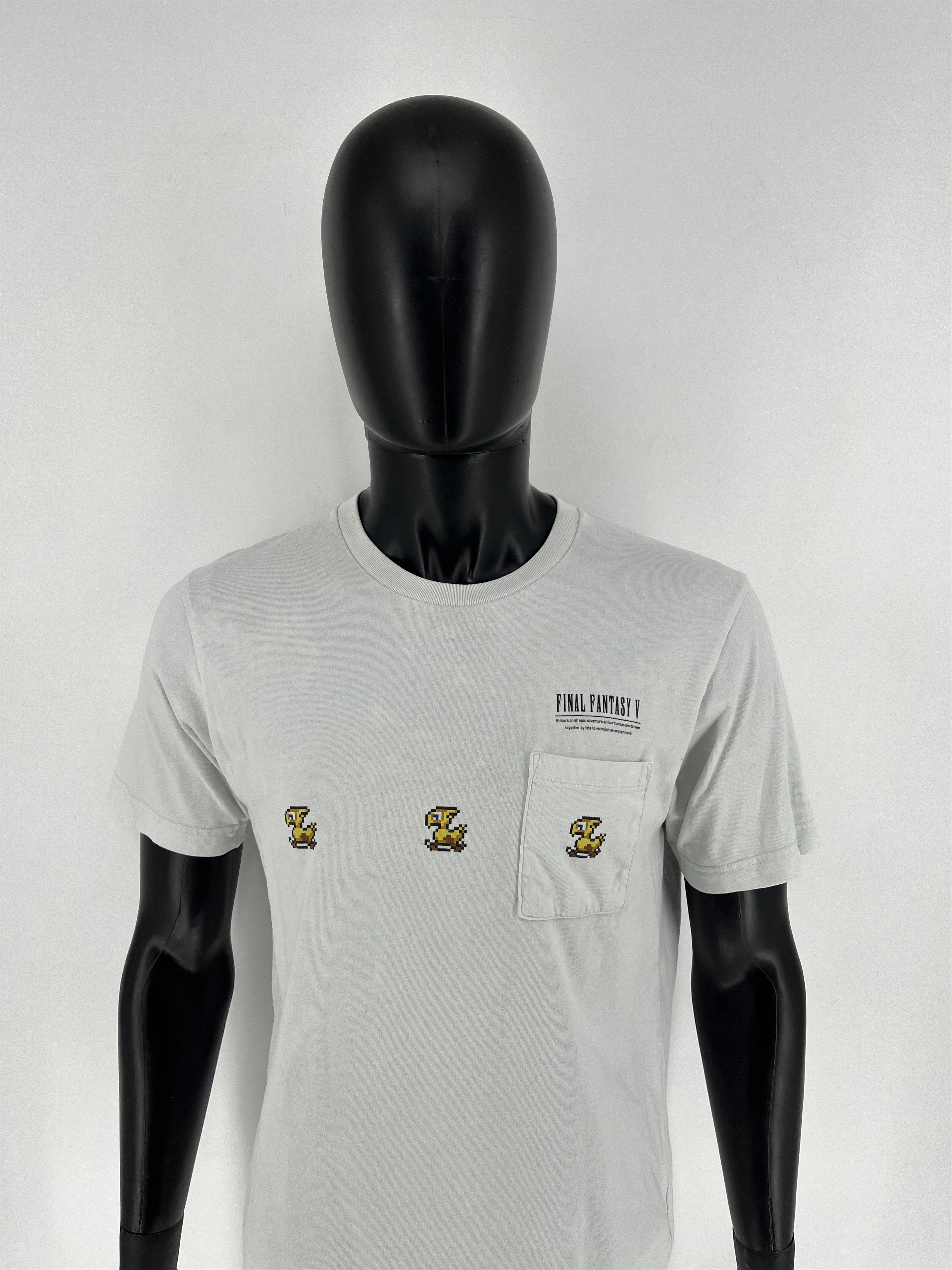 Anime Vintage Y2K Anime Final Fantasy V Tshirt by Uniqlo SIZE-S Size US S / EU 44-46 / 1 - 6 Thumbnail