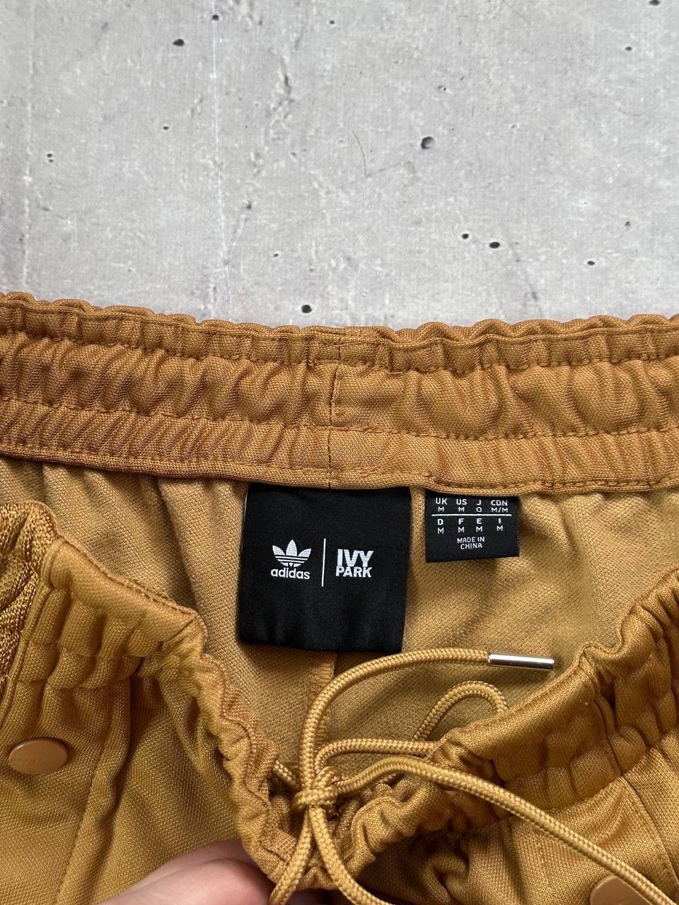 Adidas × Ivy Park Adidas & Ivy Park Track Pants 3 Stripes Casual Y2K SK8 Size US 32 / EU 48 - 5 Thumbnail