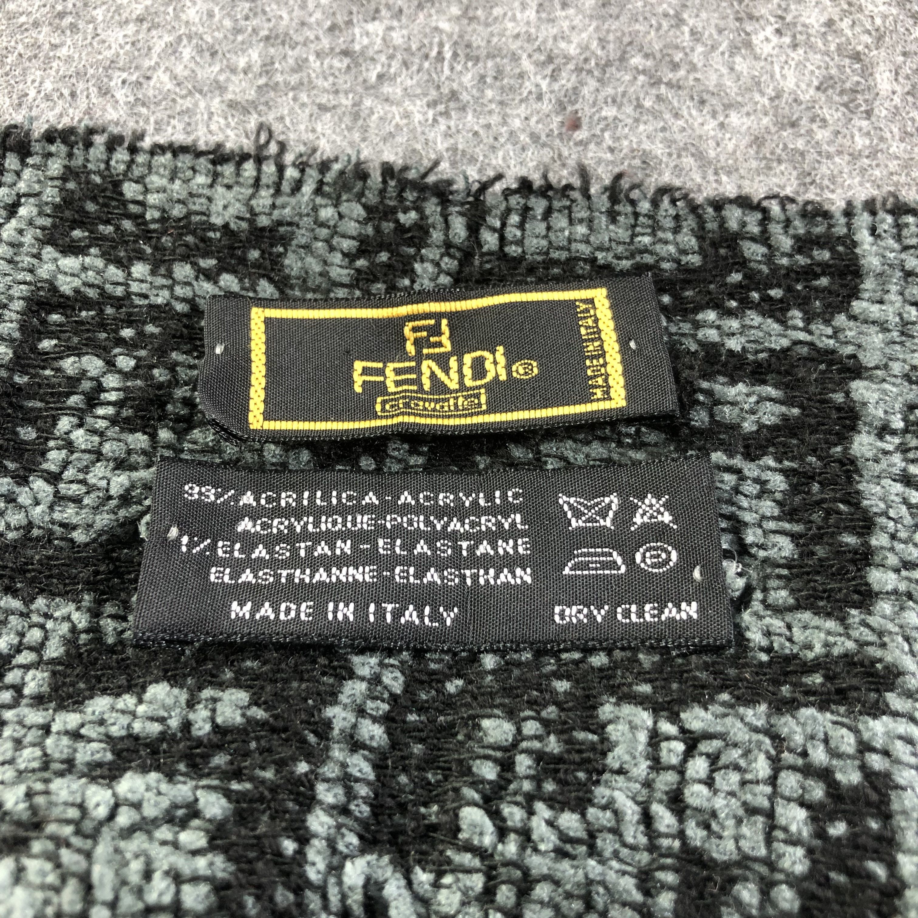 Fendi Fendi FF Monogram Full Print Scarf Muffler V1629 Size ONE SIZE - 3 Thumbnail