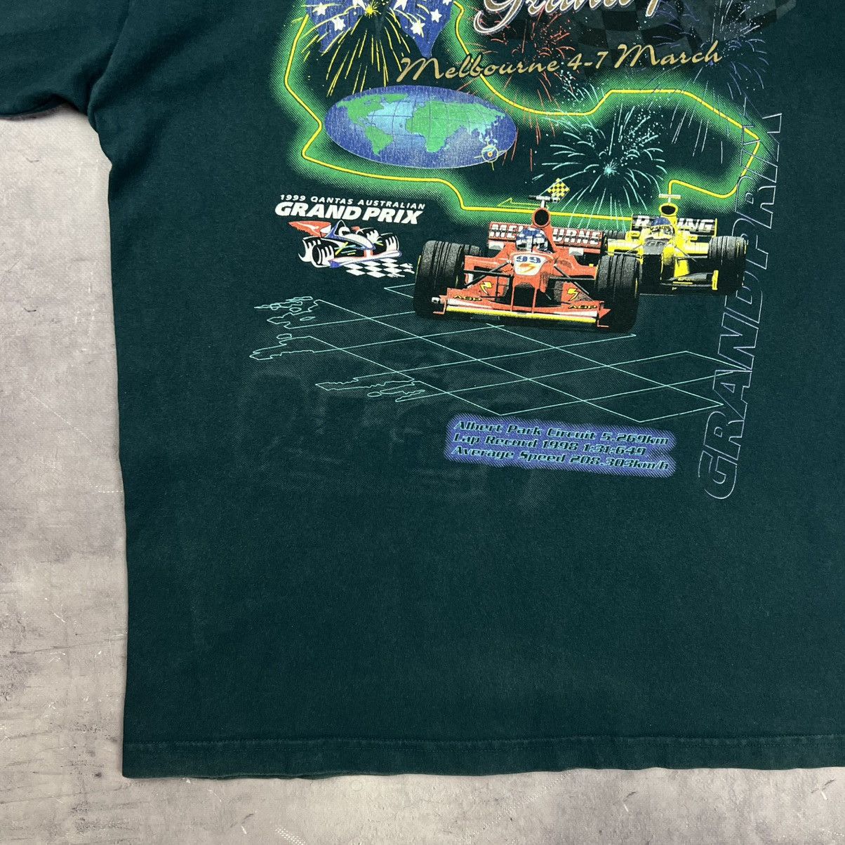 Sports Specialties Rare! Qantas Australia Grand Prix Vintage Tee 1999 Size US XL / EU 56 / 4 - 7 Thumbnail