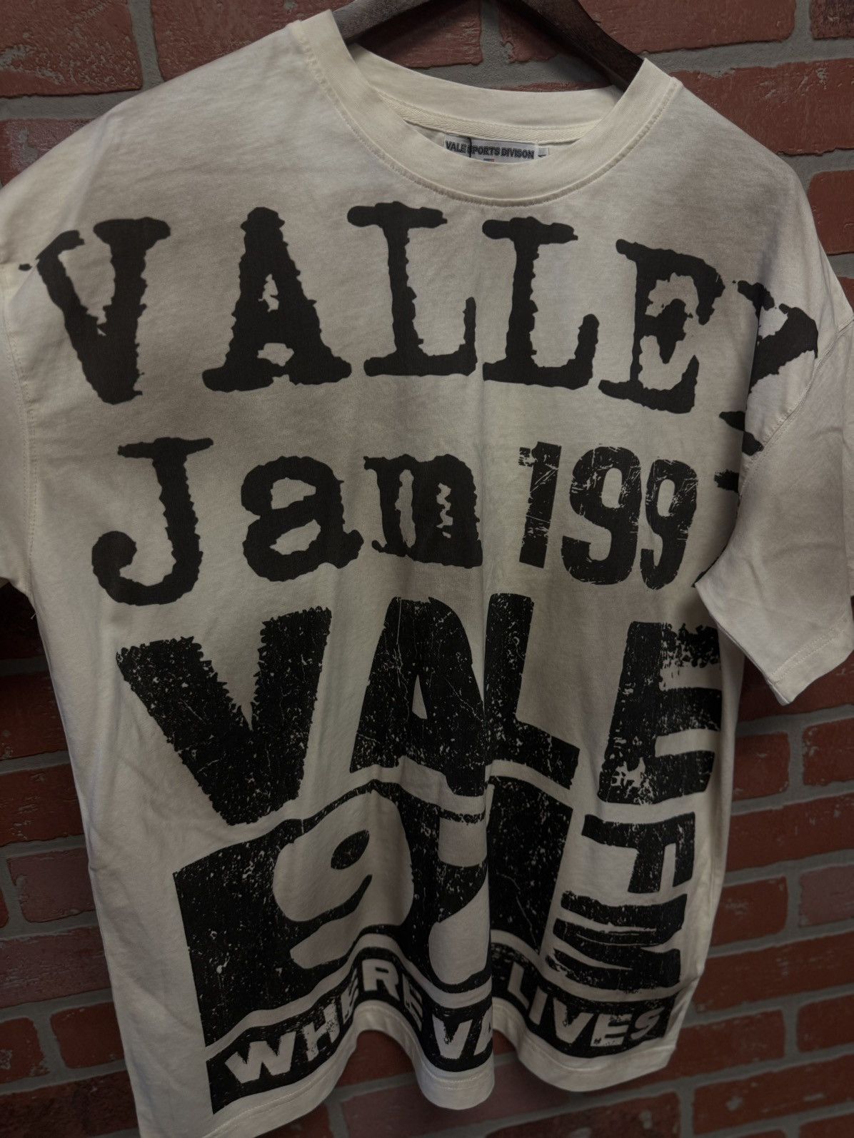 Vale Vale Valley 97FM Tee Shirt Size Medium (NEW) Size US M / EU 48-50 / 2 - 5 Thumbnail