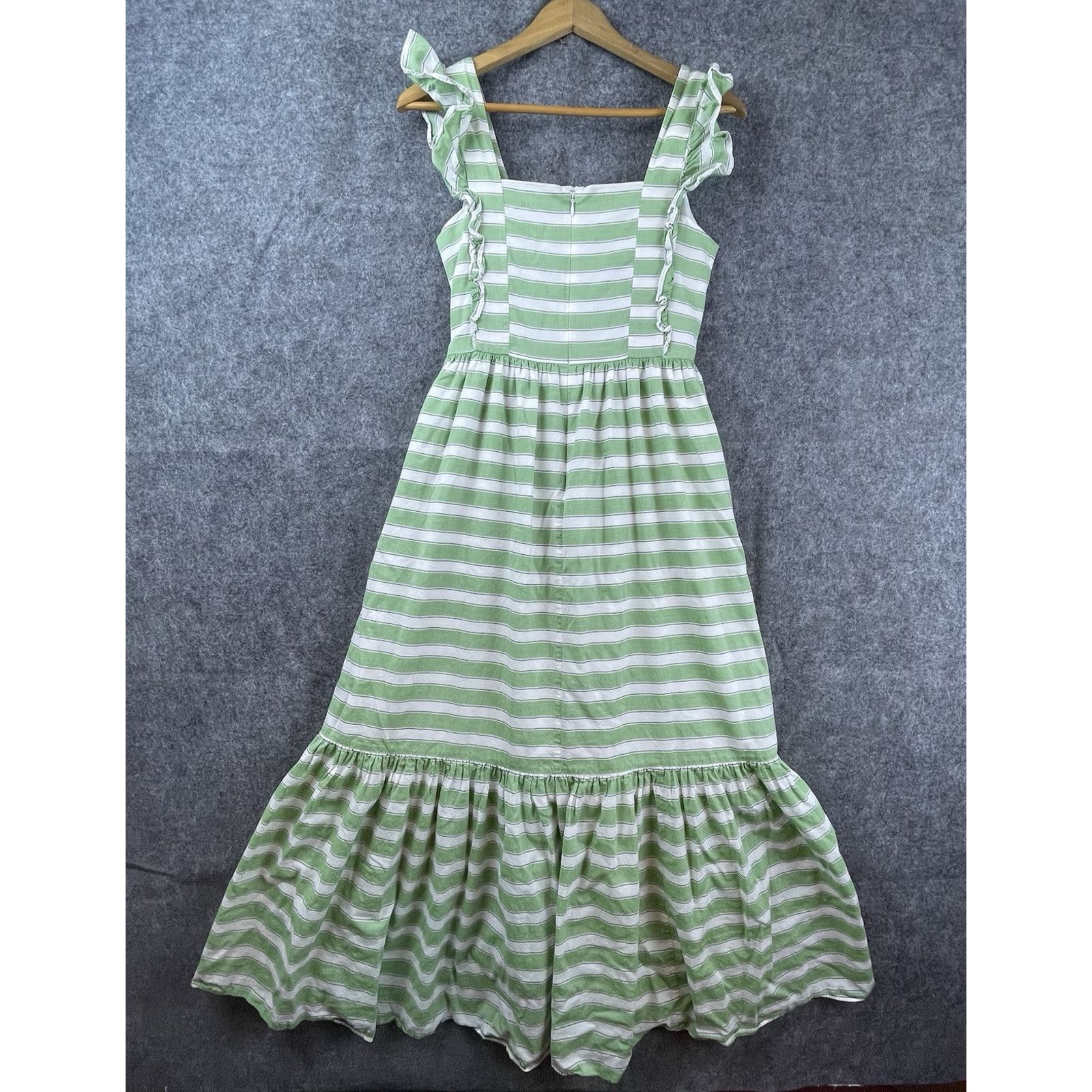 Ann Taylor Ann Taylor Dress 2 Green Ruffle Smocked Cottage Farm Size XS / US 0-2 / IT 36-38 - 2 Thumbnail