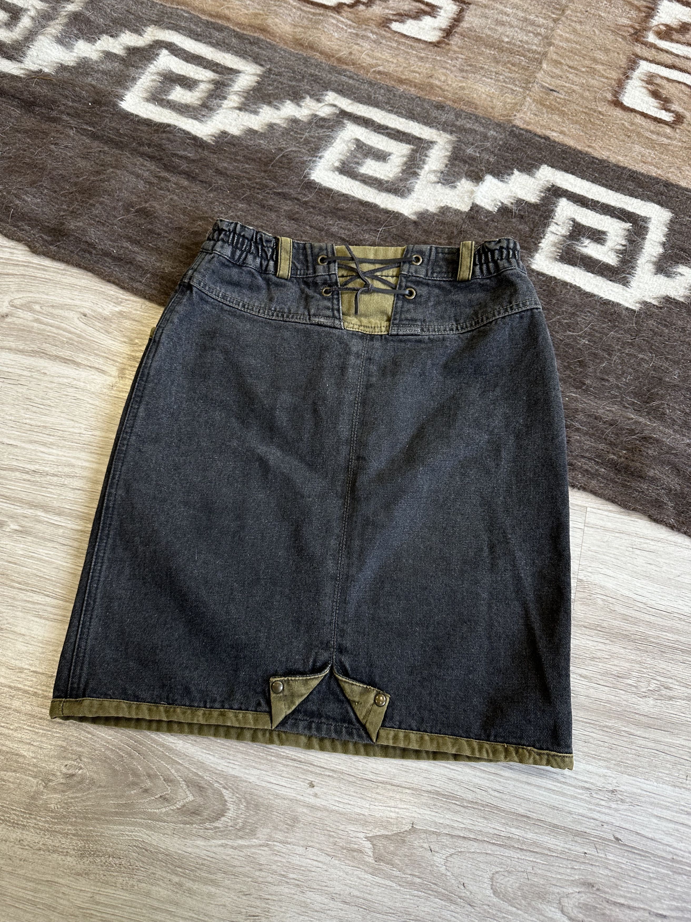 Yves Saint Laurent Yves Saint Laurent Vintage Denim Skirt 6619AC Size 26" / US 2 / IT 38 - 4 Thumbnail