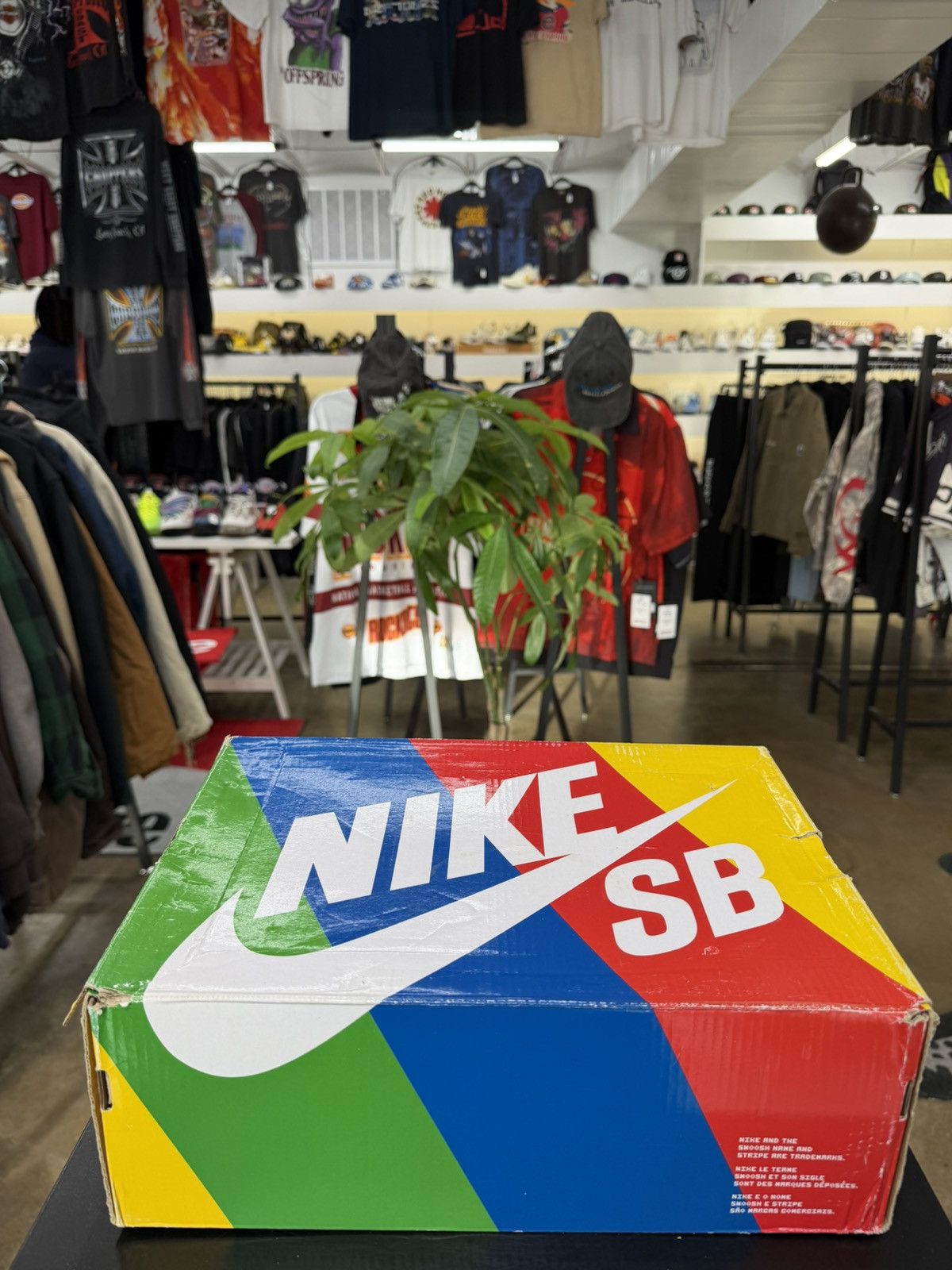 Nike Nike SB Dunk High Ishod Wair X Magnus Walker Size 9 (2021) Size US 9 / EU 42 - 17 Thumbnail