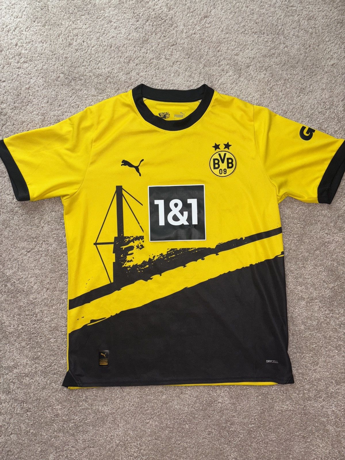 Puma Authentic Borussia Dortmund Jersey Size US L / EU 52-54 / 3 - 7 Thumbnail