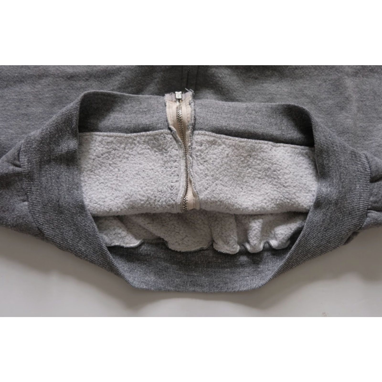 Vintage VINTAGE Sportswear Sweatshirt Crew Neck Sleeveless Gray USA Made Active 80s 70s L Men Size US L / EU 52-54 / 3 - 7 Thumbnail