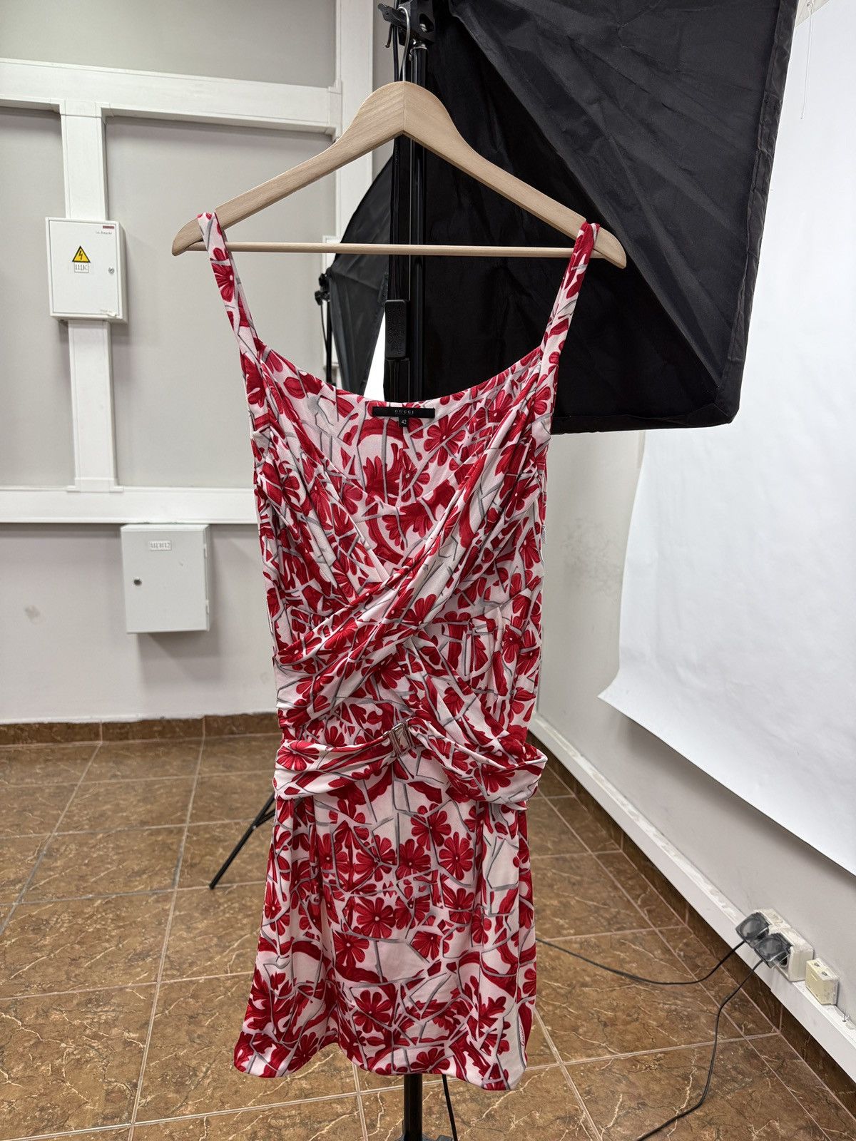 Gucci 🇮🇹 Vintage Gucci Tom Ford Floral Silk Dress Flower Archive Size M / US 6-8 / IT 42-44 - 1 Thumbnail