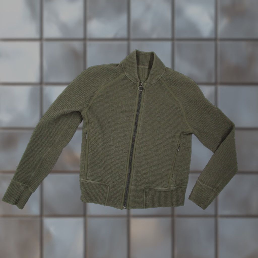 Lululemon Lululemon Jacket Women 4 Green ON REPEAT Full Zip Bomber Active Travel Workout - City, Outdoor, Sports - Zipped Pockets Mens Womens Girls Boys Size S / US 4 / IT 40 - 1 Thumbnail