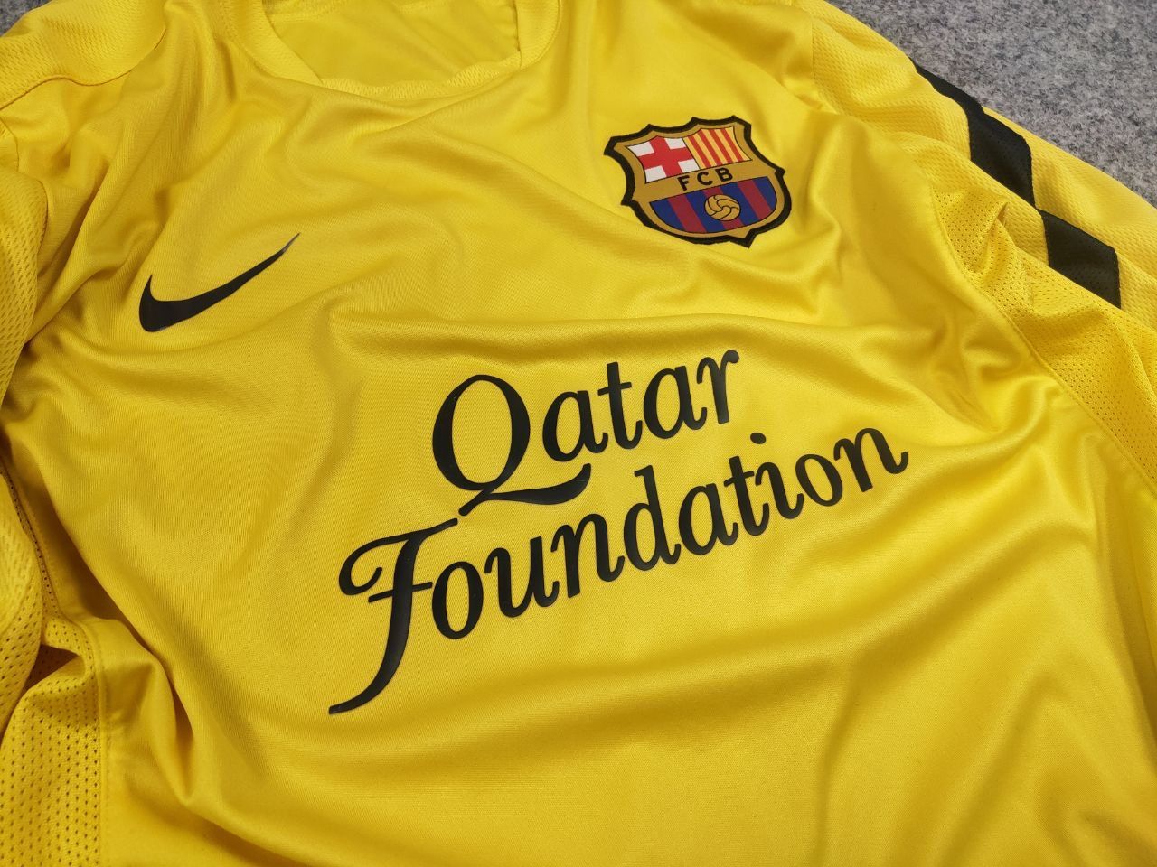 Nike Nike Barcelona Training football shirt Long Sleeve jersey Size US M / EU 48-50 / 2 - 9 Thumbnail