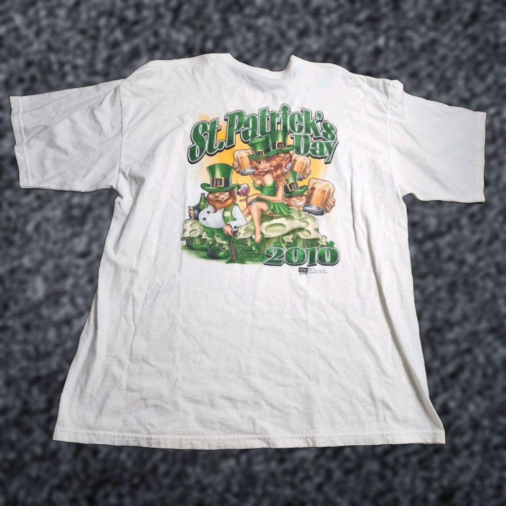 Gildan VINTAGE? No. The Pub Winter Haven FL St Patrick's Day 2010s T-Shirt - Gildan Cotton White 2XL - Short Sleeve Crew Neck - Double-Sided Mens Shirt Size US XXL / EU 58 / 5 - 1 Thumbnail