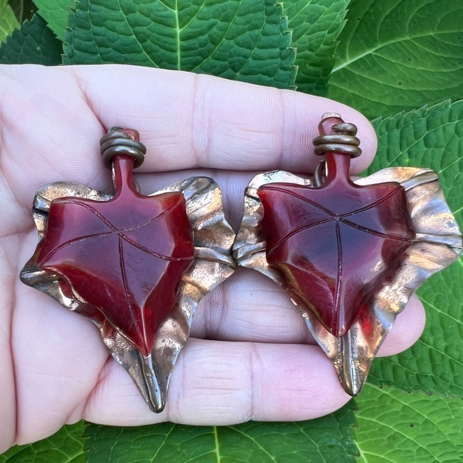 & Other Stories Vintage - Gerda Lynggaard - Wine Resin Copper Leaf Earrings Size ONE SIZE - 2 Thumbnail