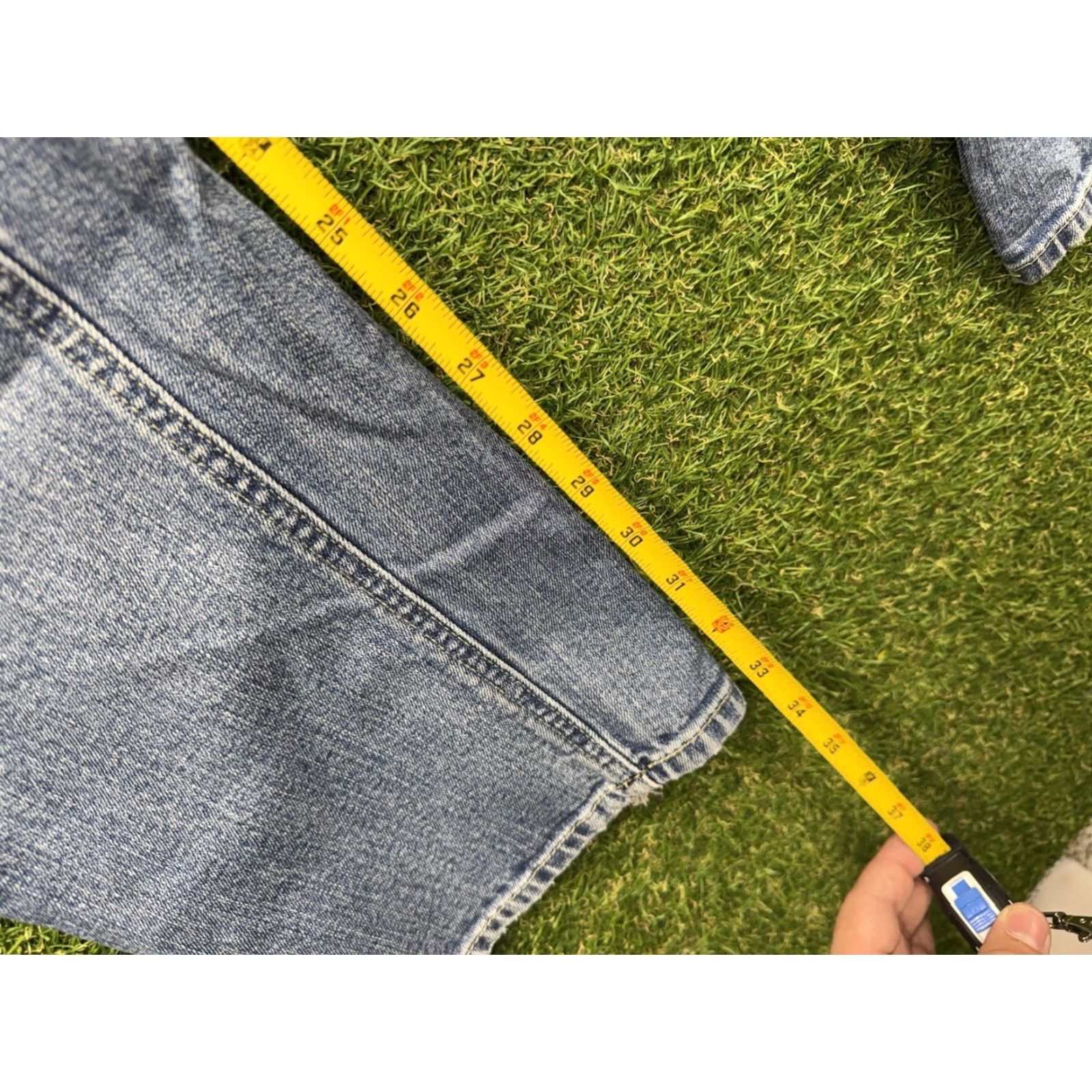 Vintage American Tall Jeans Mens 32x36 Carman Tapered Fit Light Wash Denim 5-Pocket Blue Mens Jeans Tapered Fit Carman 32x36 Size US 32 / EU 48 - 3 Thumbnail