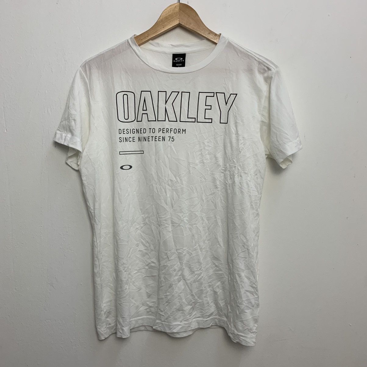 Oakley Oakley White Graphic Tee – Medium – Size US M / EU 48-50 / 2 - 1 Thumbnail