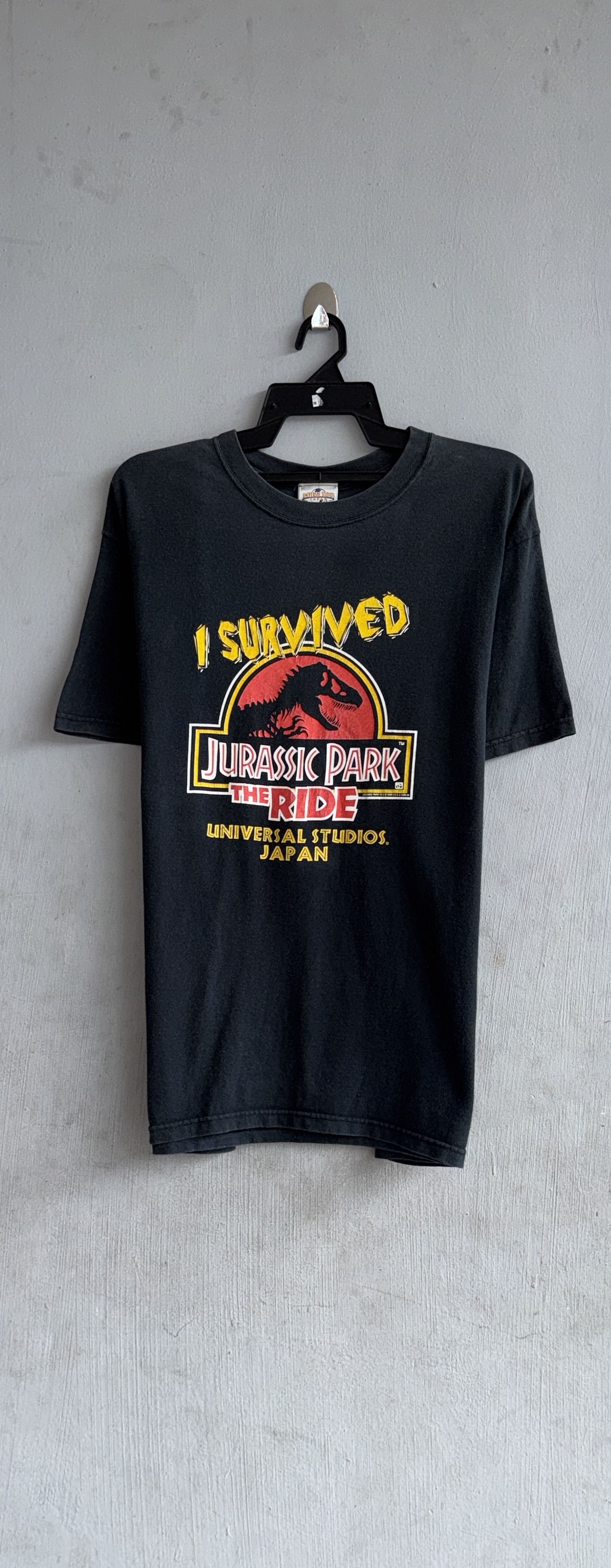 Universal Studios Jurassic Park I Survived The Ride 2000 T Shirt Size US L / EU 52-54 / 3 - 1 Thumbnail