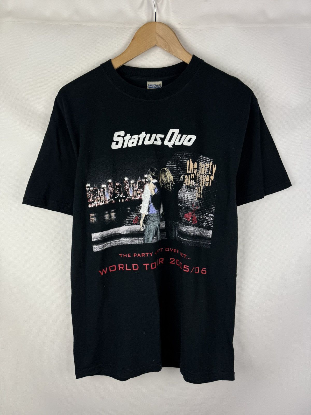 Band Tees × Vintage Status Quo Vintage 2005 / 06 World Tour Band T Shirt Gildan Size US M / EU 48-50 / 2 - 1 Thumbnail