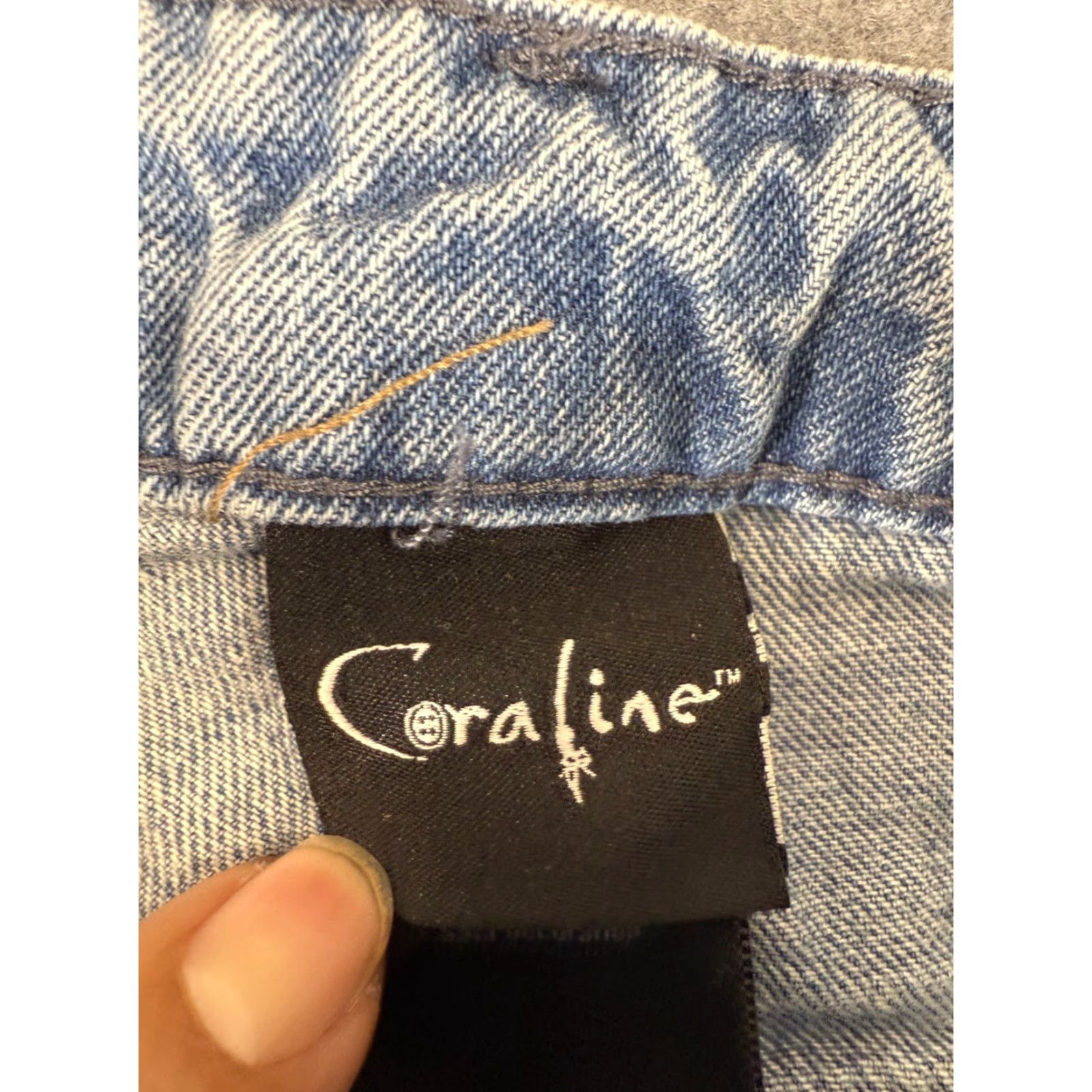 Hot Topic Hot Topic Coraline Jeans Womens 1 (26 x 32) Blue Denim Wide Leg Patchwork Charm Size 25" / US 0 / IT 36 - 6 Thumbnail