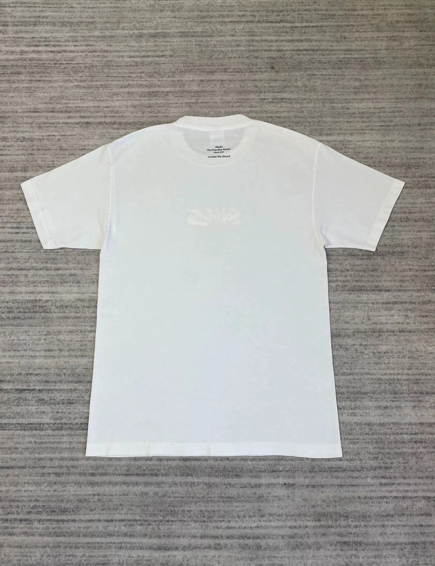 Supreme supreme japan relief box logo tee. Size US M / EU 48-50 / 2 - 2 Thumbnail