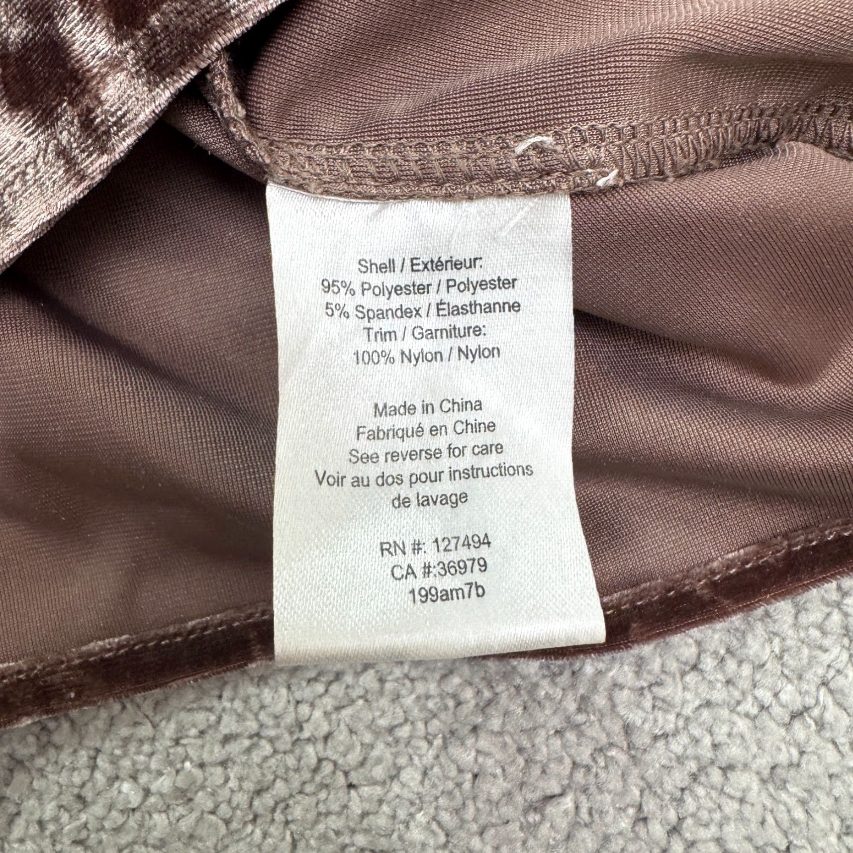 Heartloom Heartloom Tank Top Womens Large Brown Sleeveless Velvet Lace Trim Casual Shirt Adult Large Brown Velvet Lace Trim Tank Top Womens Lips? Wait. Size L / US 10 / IT 46 - 6 Thumbnail