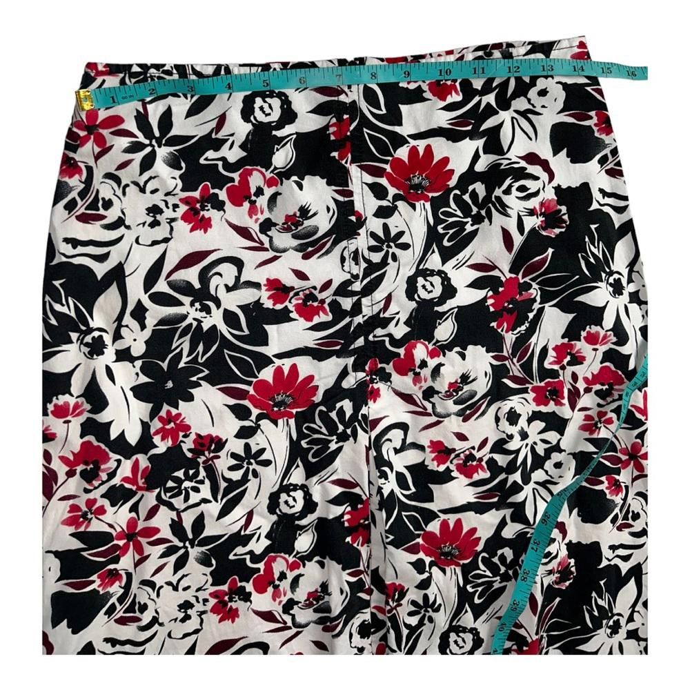 Designer Red & Black Floral Knee Length A Line Skirt Small Size 28" / US 6 / IT 42 - 4 Thumbnail
